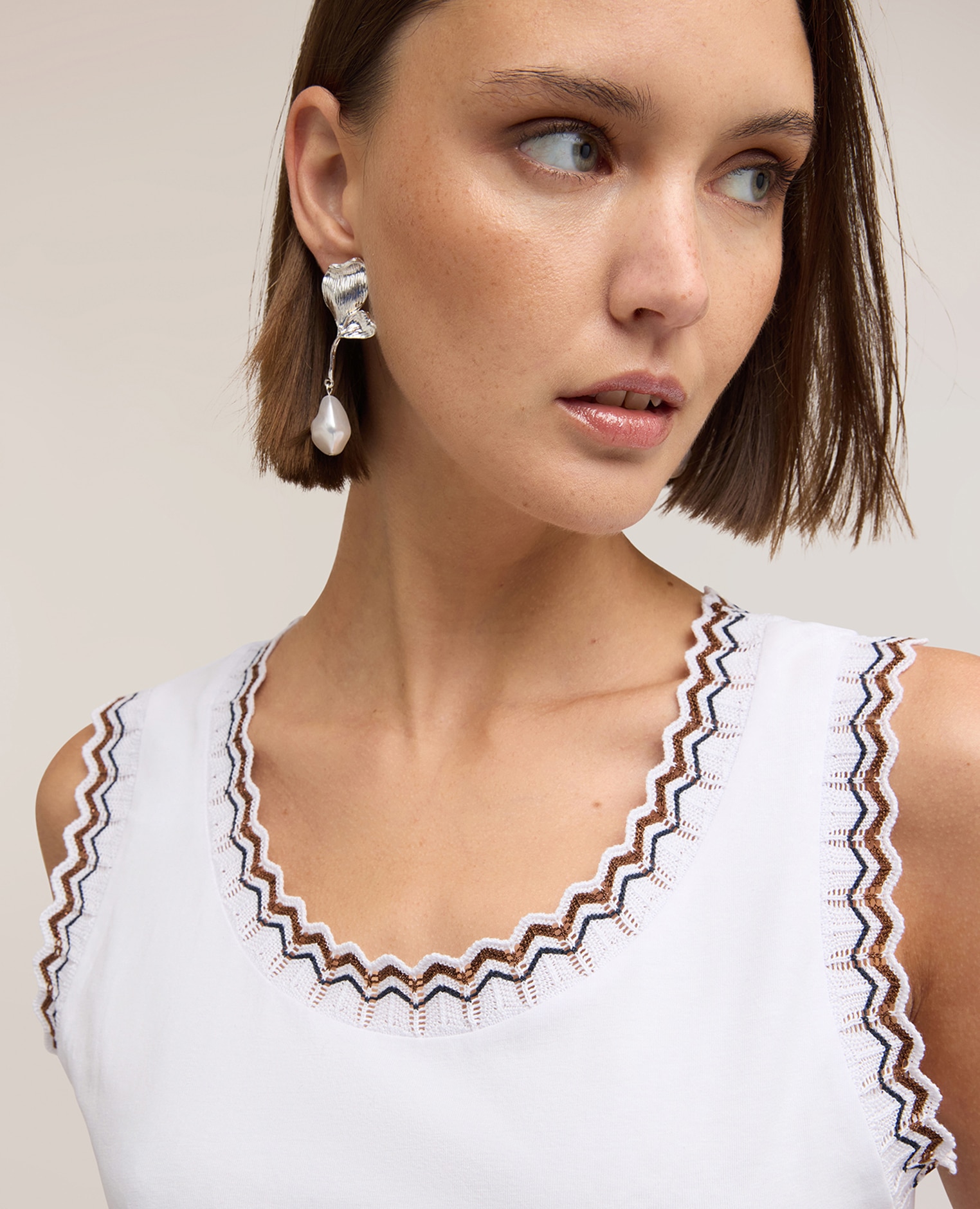 Top de mujer de punto con borde de jersey bordes trabajados - Motivi - Blanco Blanco-4