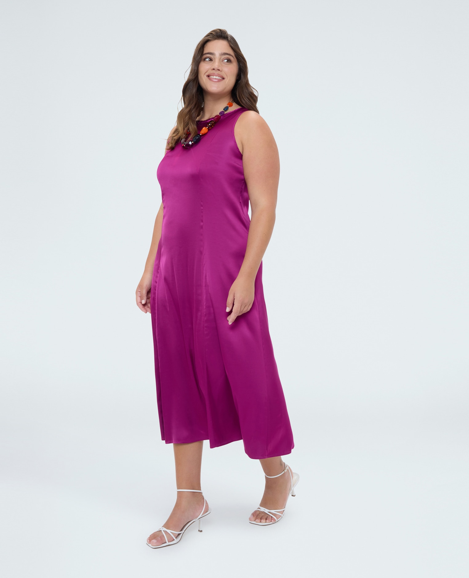 Vestido largo sin mangas en raso de viscosa cuello redondo con abertura de gota en la espalda - Fiorella Rubino - Fucsia Fucsia-3