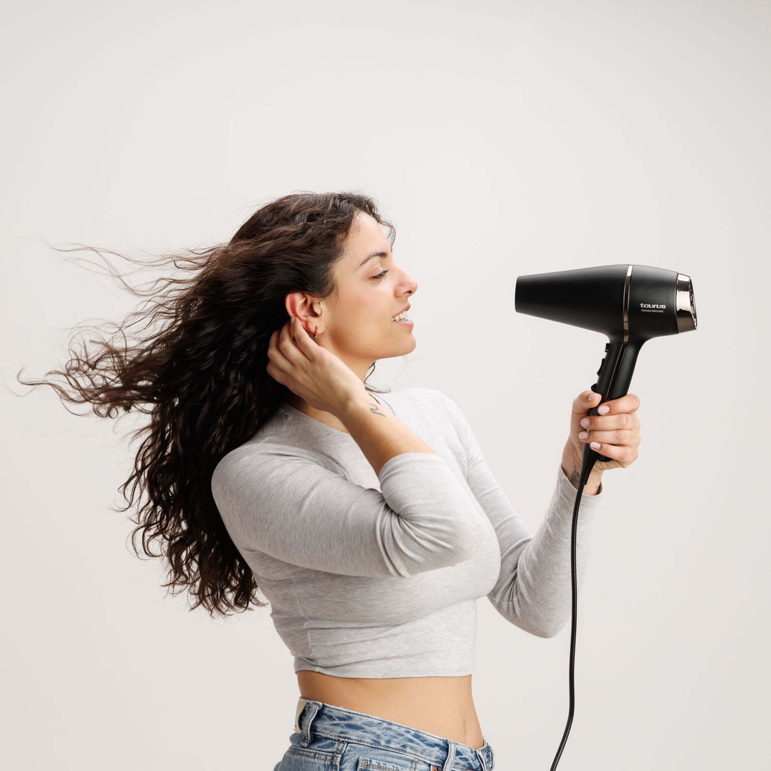 Secador de pelo Taurus Fashion 2400 Ionic Motor AC - Negro Negro-6