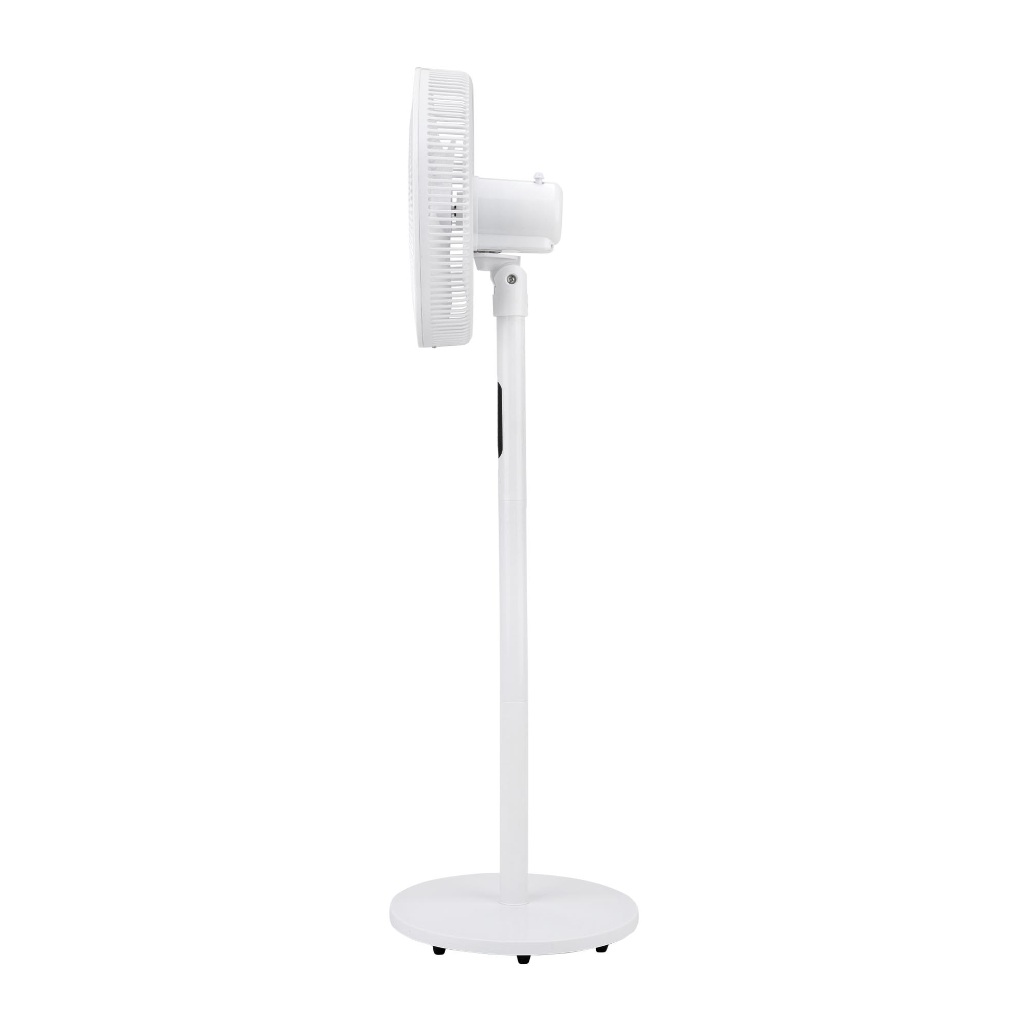 Imagen 2 de Ventilador de pie Jata JVVP3062 con 3 velocidades y 3 aspas - Blanco Blanco