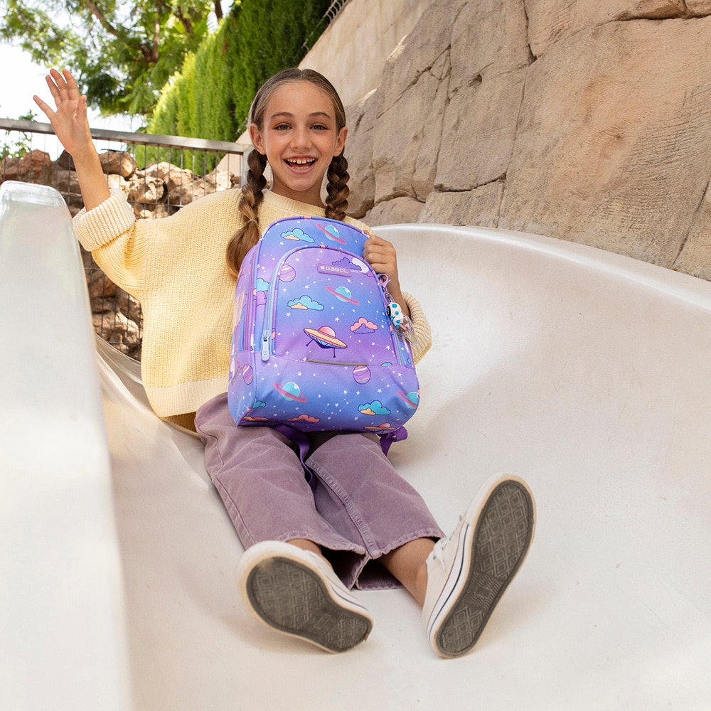 Mochila pequeña infantil Gabol Cosmos de poliéster resistente al agua Lila-6
