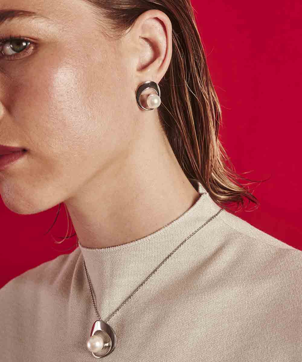 Pendientes Petra en acero y perla blanca Blanco Majorica Blanco-2