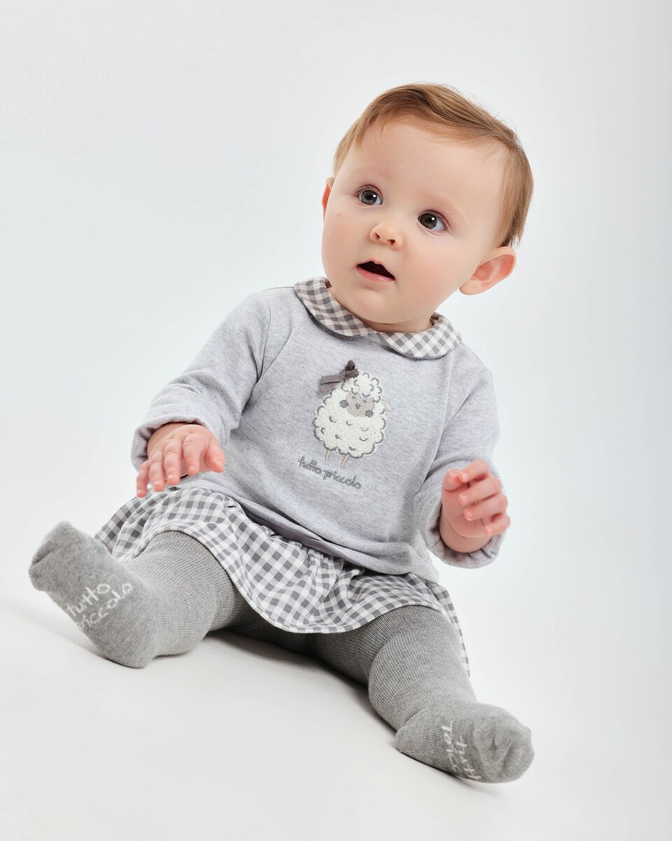 Conjunto de bebé de vestido ovejita gris y leotardos · Tutto
