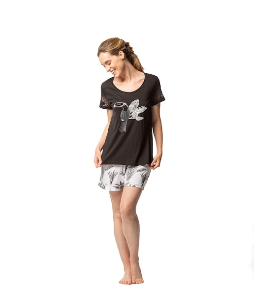 Imagen 0 de Pijama de mujer corto con camiseta de manga corta y detalle crochet