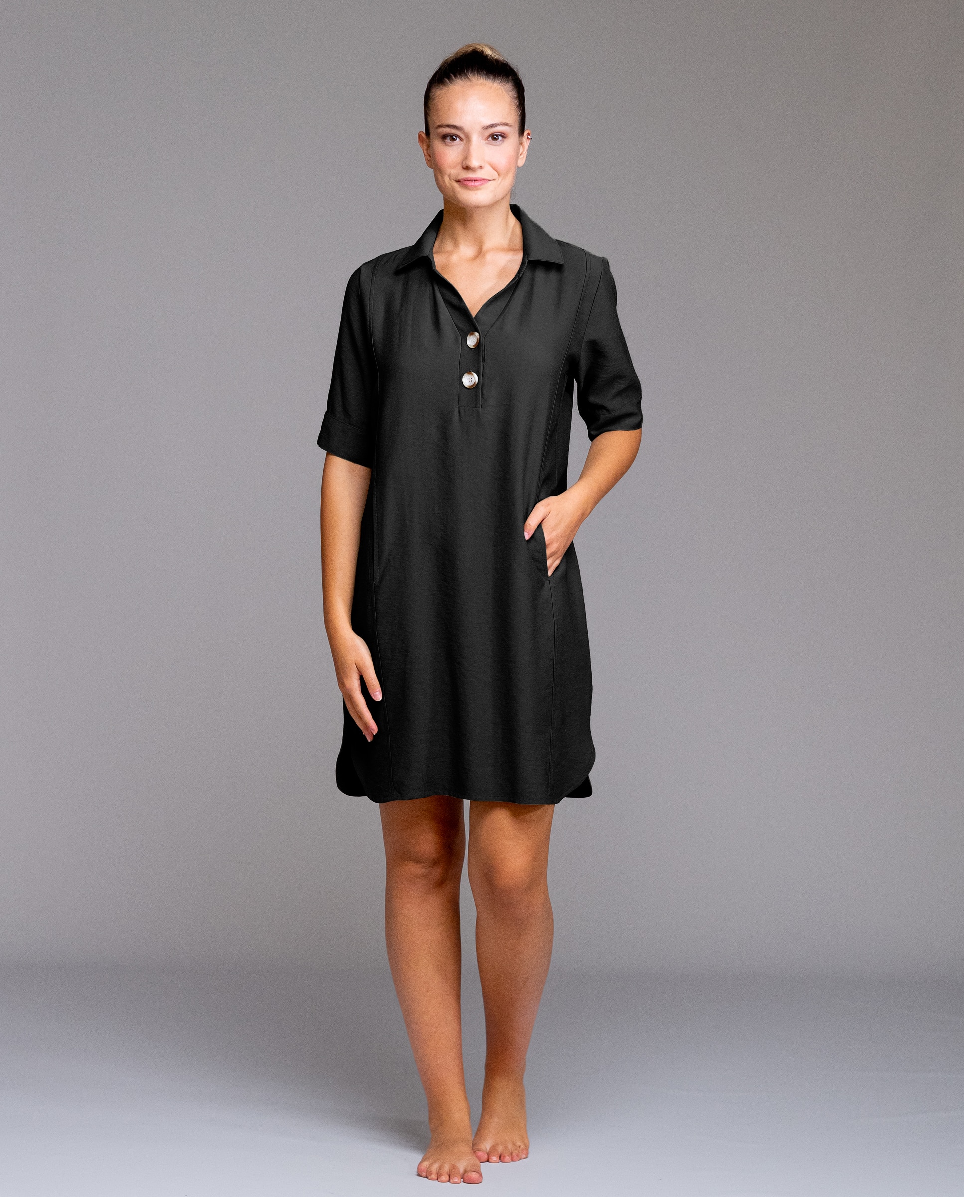 Imagen 0 de Vestido de playa manga corta detalle botones Negro