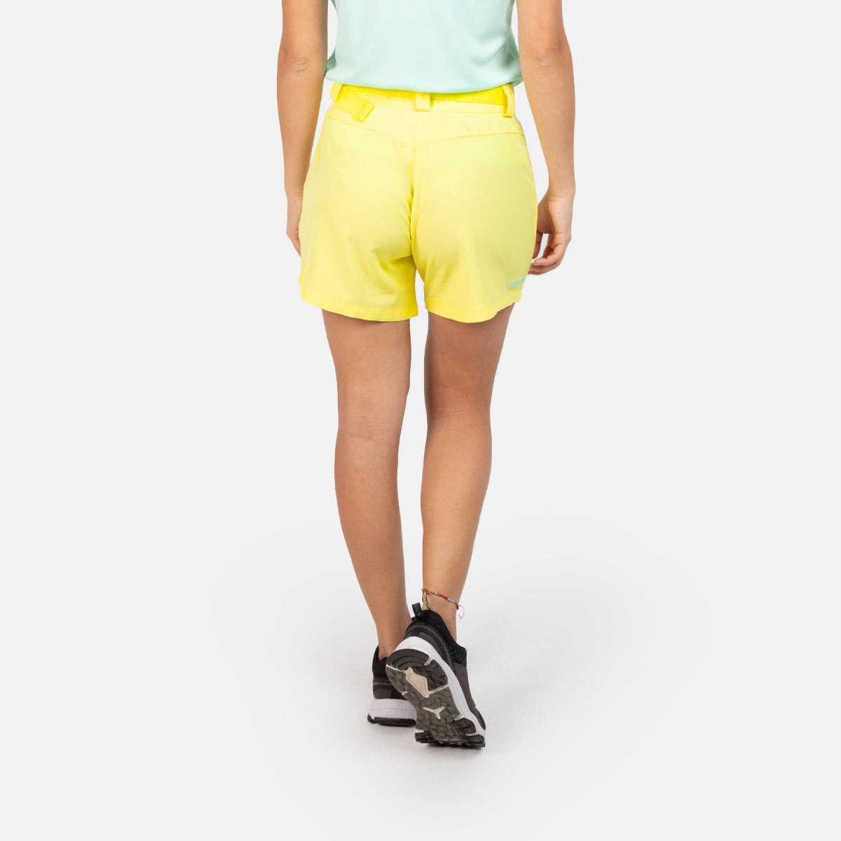 Imagen 4 de Bermuda de mujer NAGELA II Izas - Amarillo Amarillo