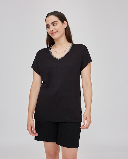 Imagen 0 de Camiseta de mujer con escote de pico y manga corta caída