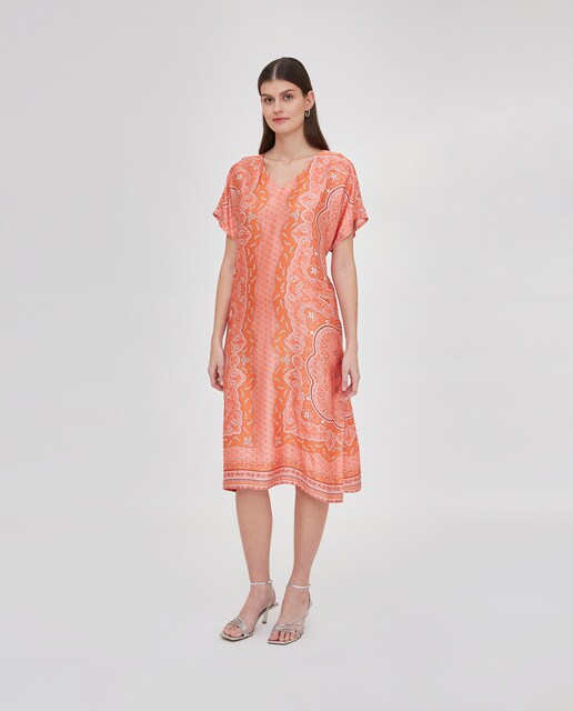 Imagen 0 de Vestido estampado con escote de pico