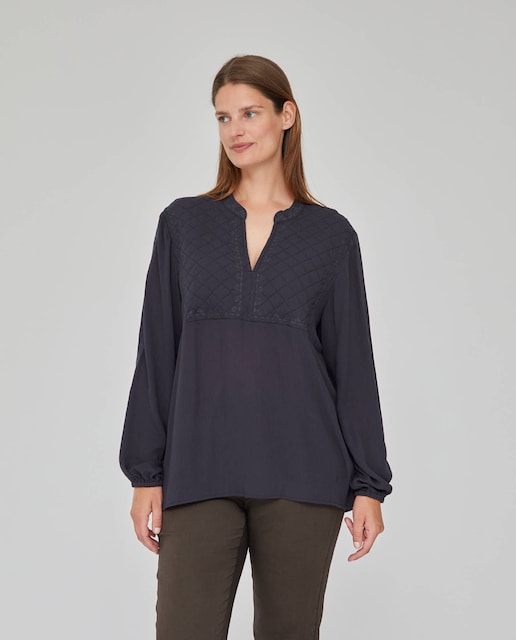 Imagen 0 de Blusa manga larga con canesu acolchado