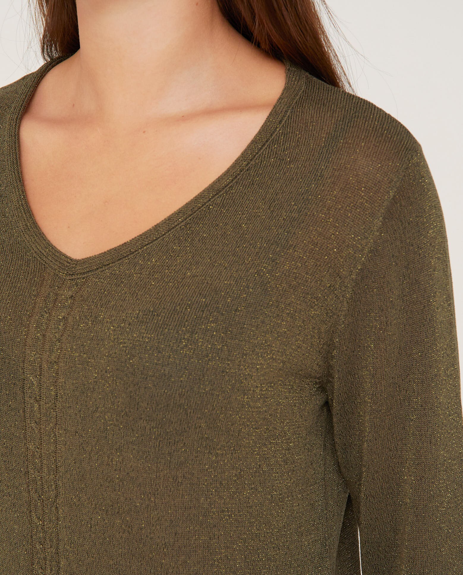 Jersey de mujer cuello pico y manga detalle trenza - October - Kaki Kaki-3