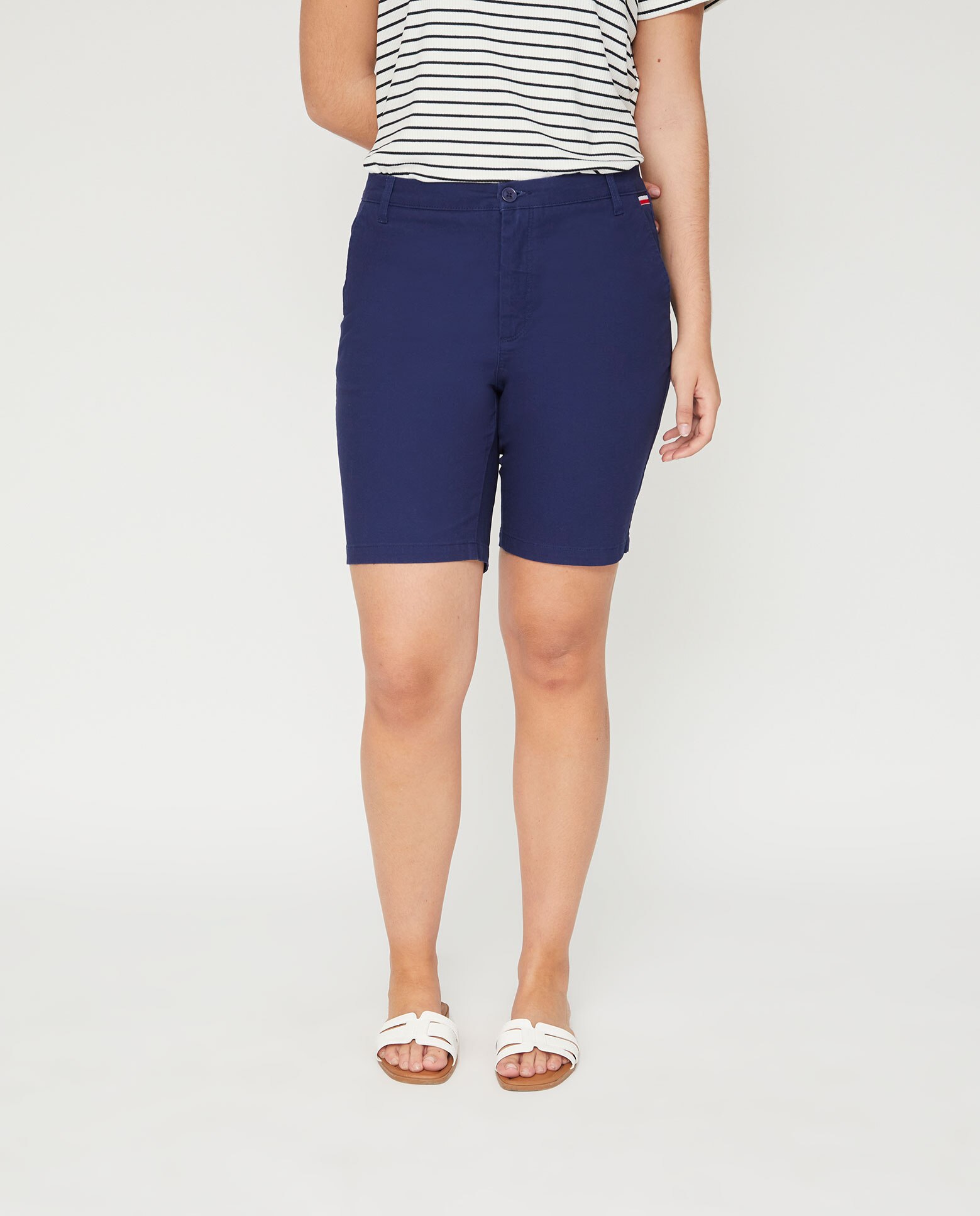 Pantalón corto de mujer con bolsillos laterales - October - Azul marino Azul marino-4
