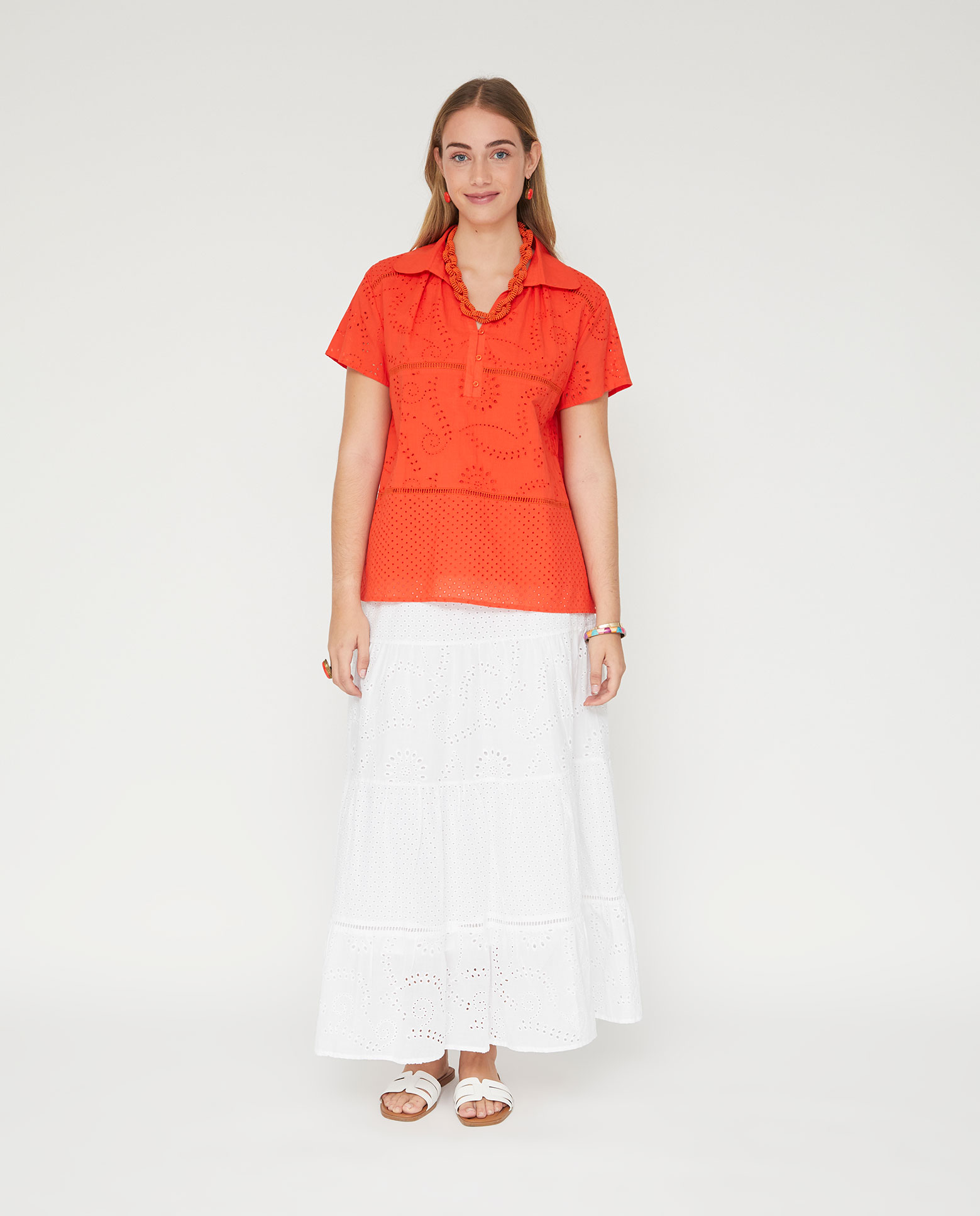 Blusa de mujer tejido bordado suizo - October - Coral Coral-4
