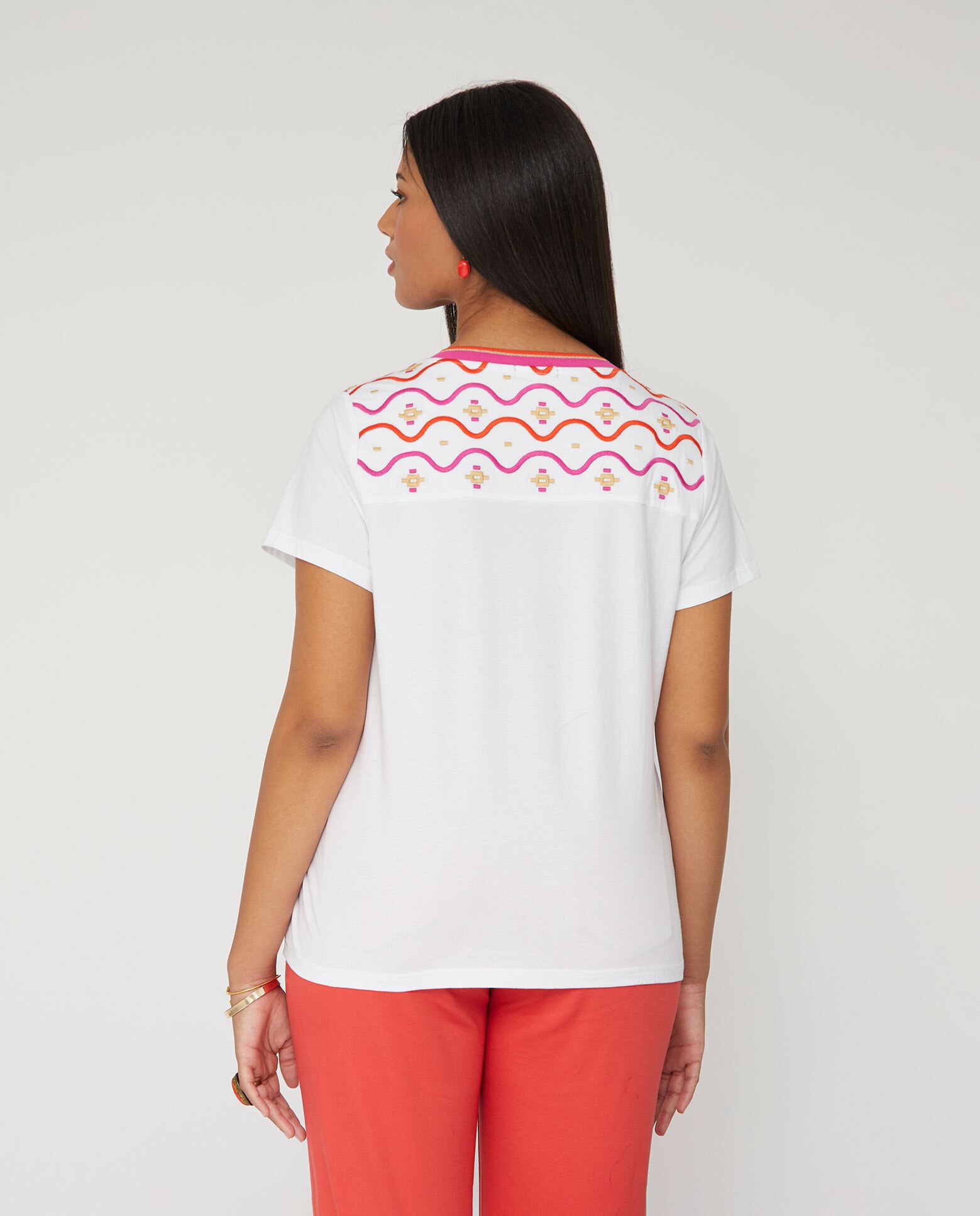 Camiseta de mujer bordado en color contraste en canesu - October - Blanco Blanco-2