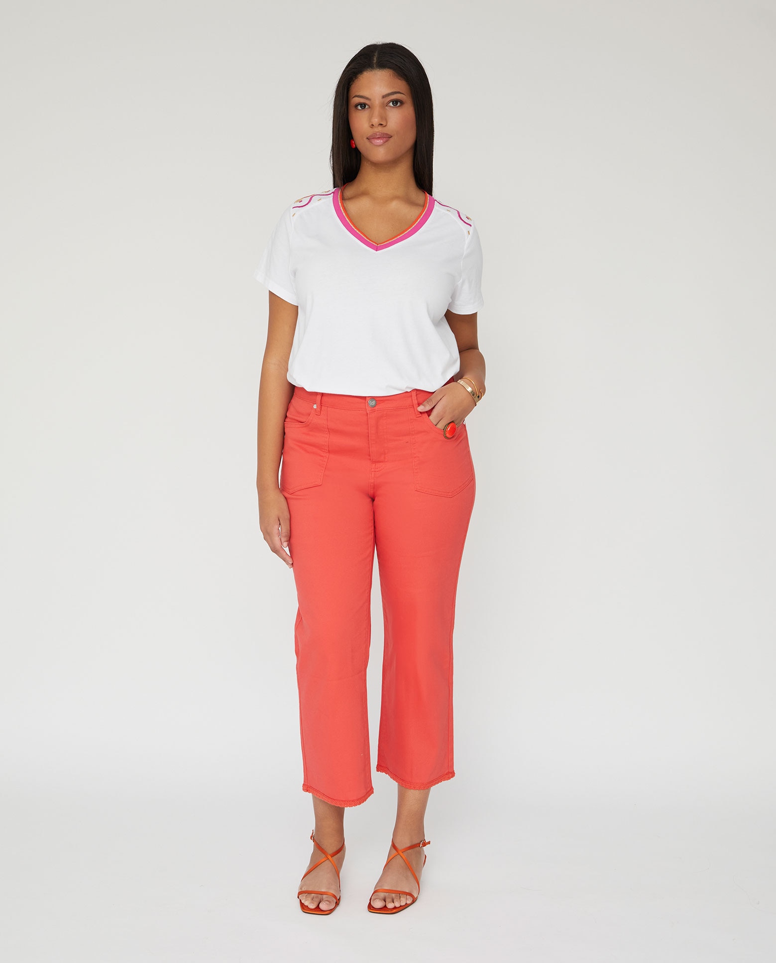 Pantalones rectos de mujer bolsillos patch y puntilla en bajo - October - Coral Coral-1