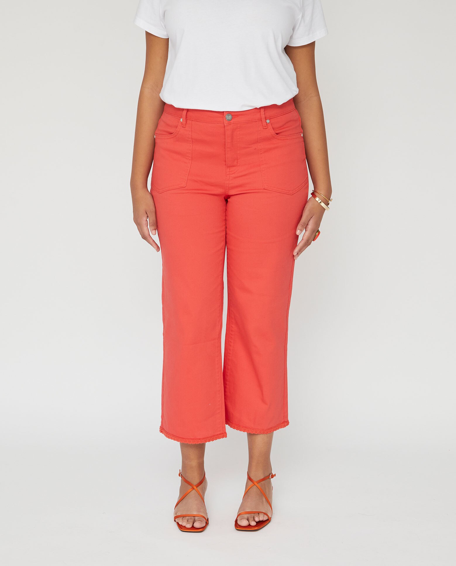 Pantalones rectos de mujer bolsillos patch y puntilla en bajo - October - Coral Coral-4