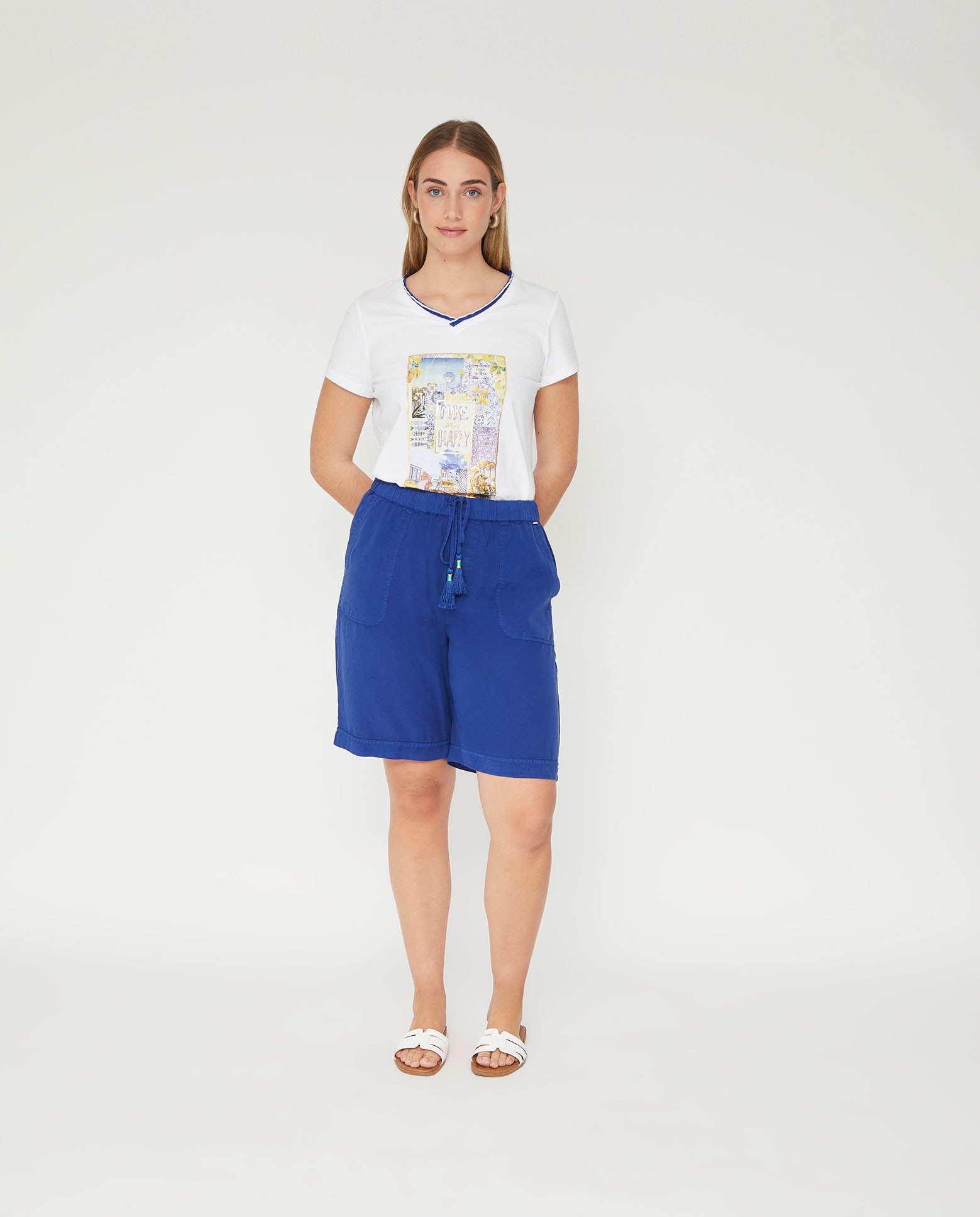 Imagen 0 de Bermuda tejido fluido de mujer con cintura elastica Azul Cobalto