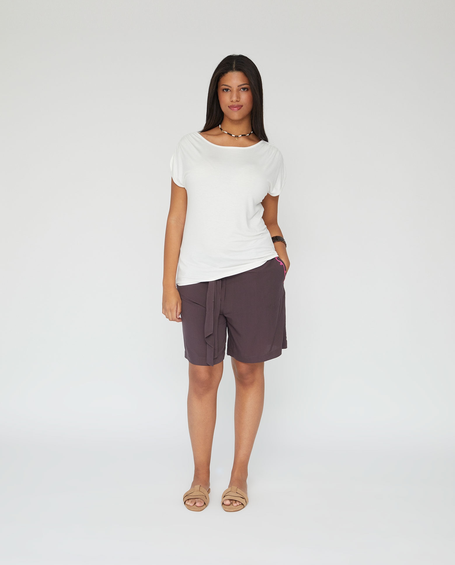 Camiseta de mujer hombro fruncido - October - Crudo Crudo-4