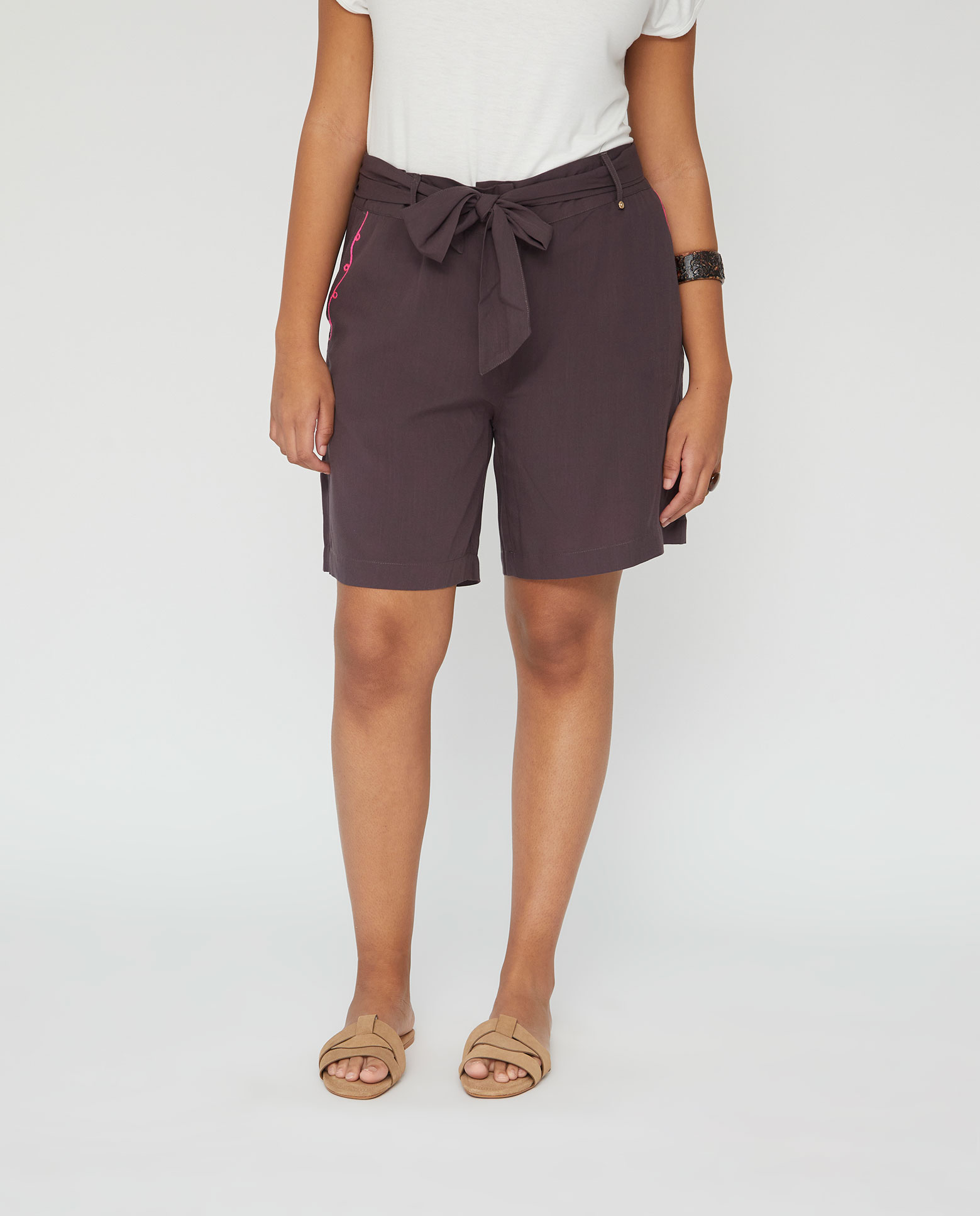 Bermuda de mujer estampada con cinturón ajustable - October - Marrón Marrón-4