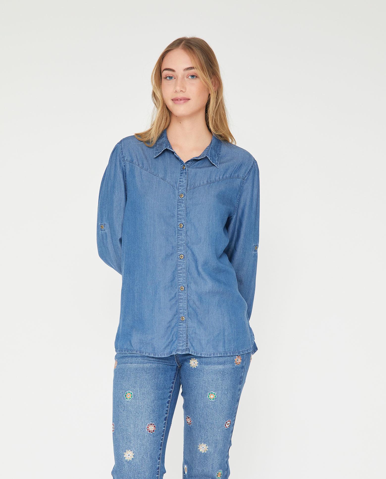 Blusa de mujer tencel con canesu delantero y manga ajustable - October - Azul denim Azul denim-1