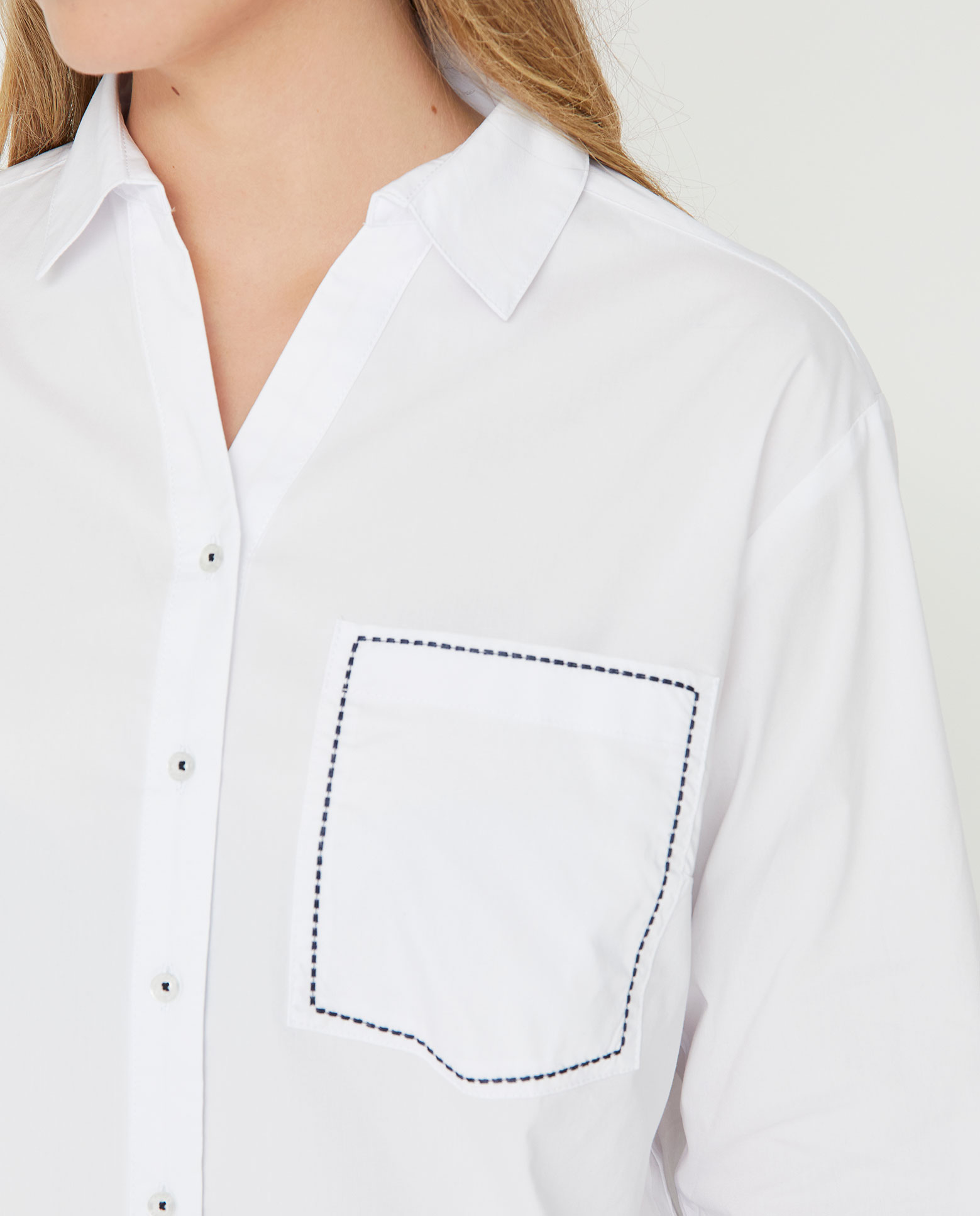 Blusa de mujer popelin con puntadas decorativas en color de contraste - October - Blanco Blanco-3