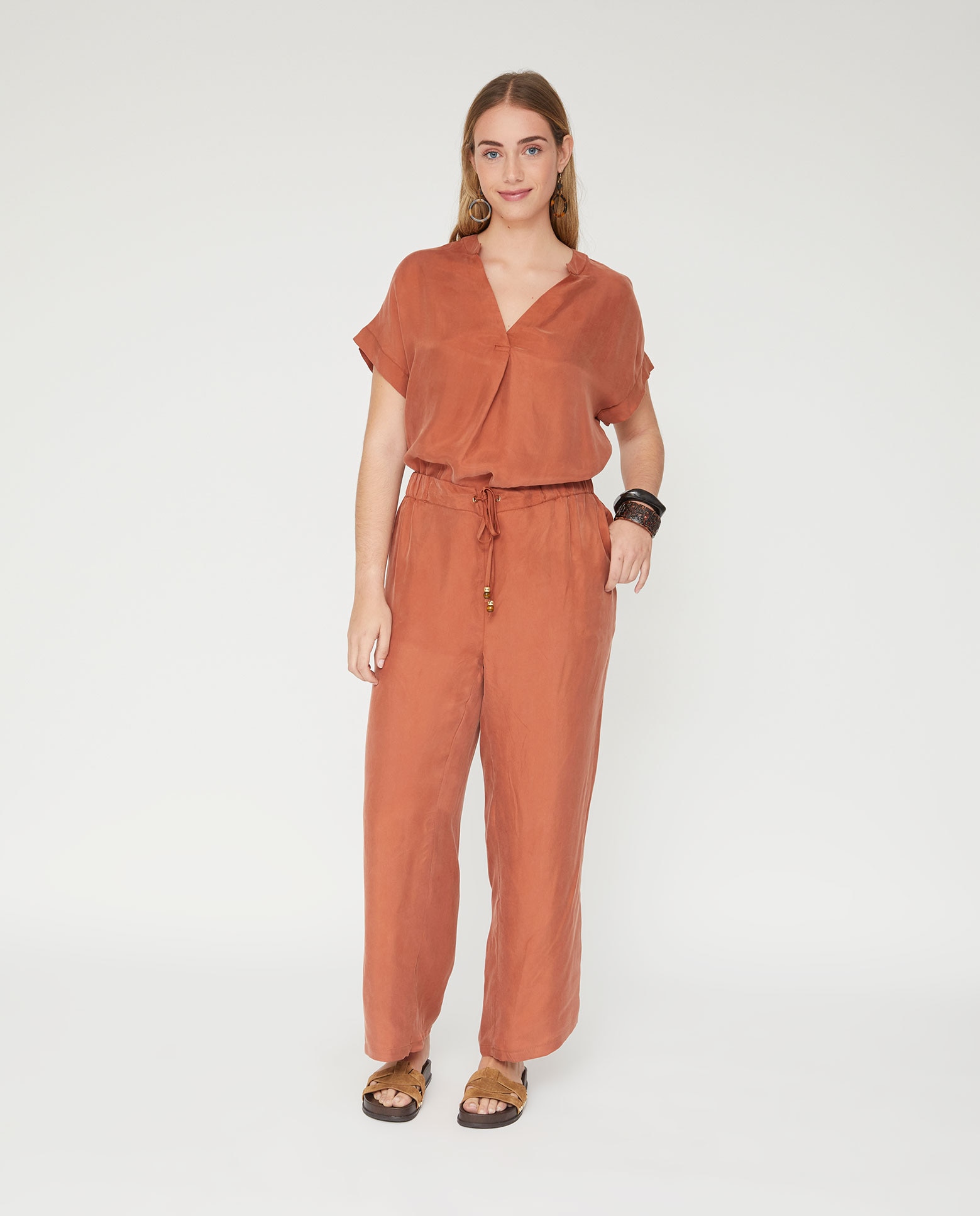 Pantalones rectos de mujer con cintura ajustable - October - Marrón Marrón-1