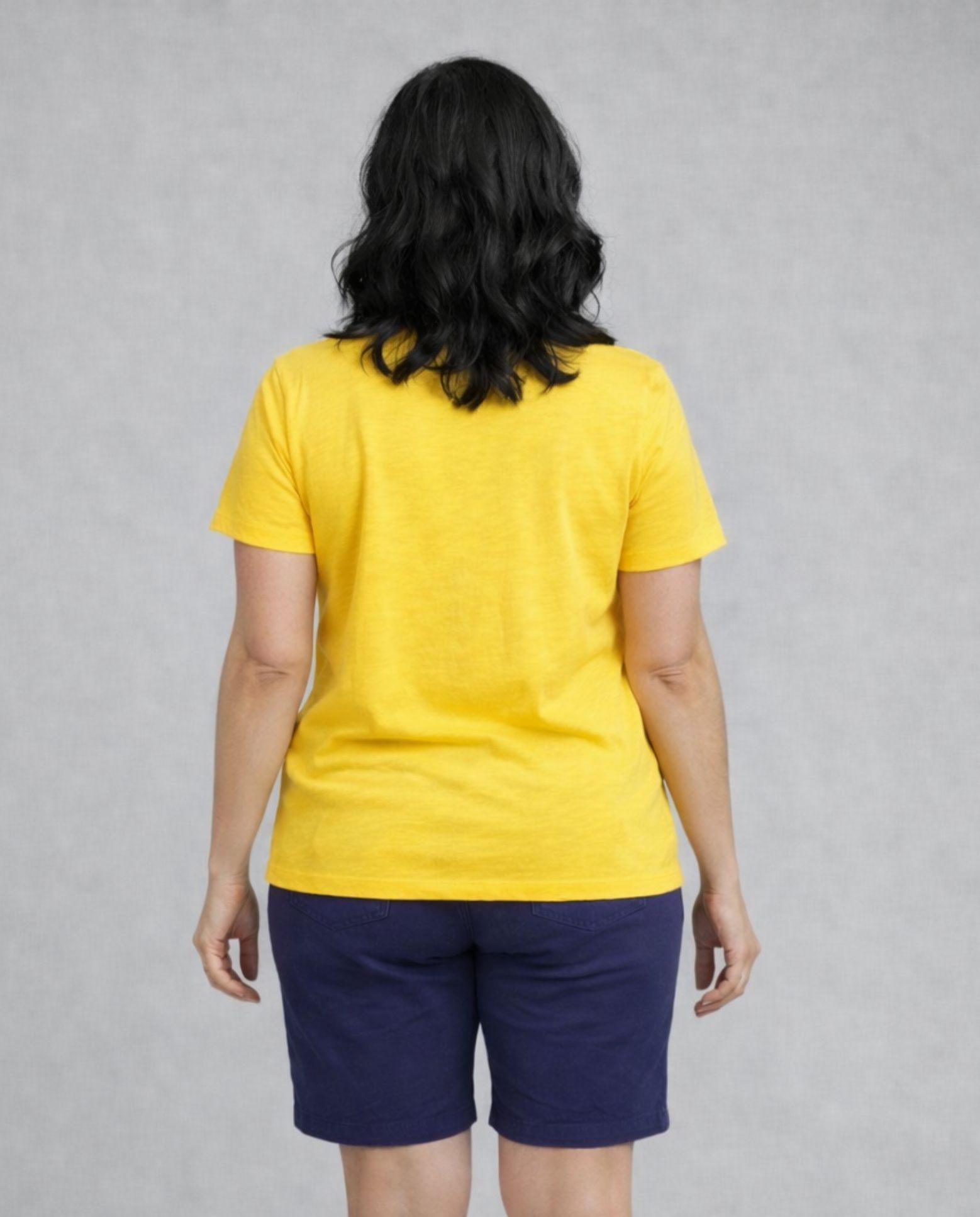 Camiseta de mujer de mujer basica detalle en escote - October - Amarillo Amarillo-2