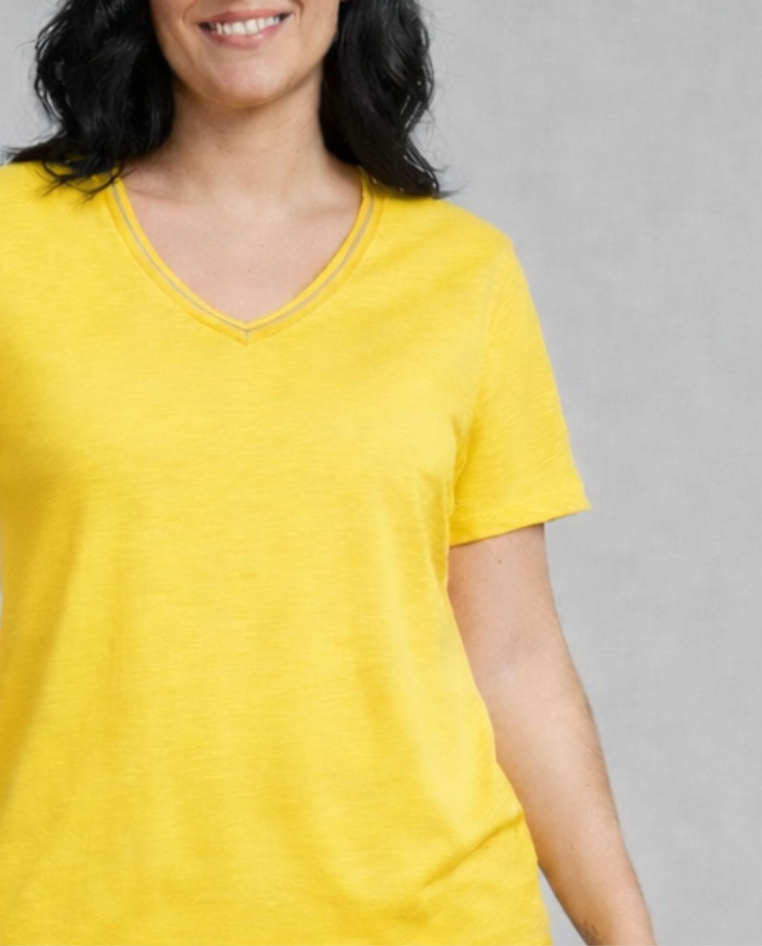 Camiseta de mujer de mujer basica detalle en escote - October - Amarillo Amarillo-3