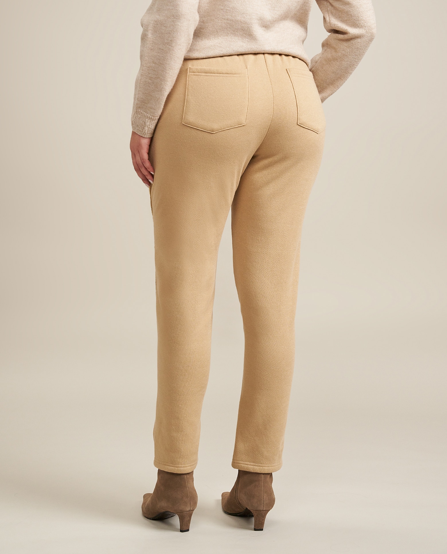 Pantalon de punto abotonado con detalle en bolsillos - October - Piedra Piedra-2