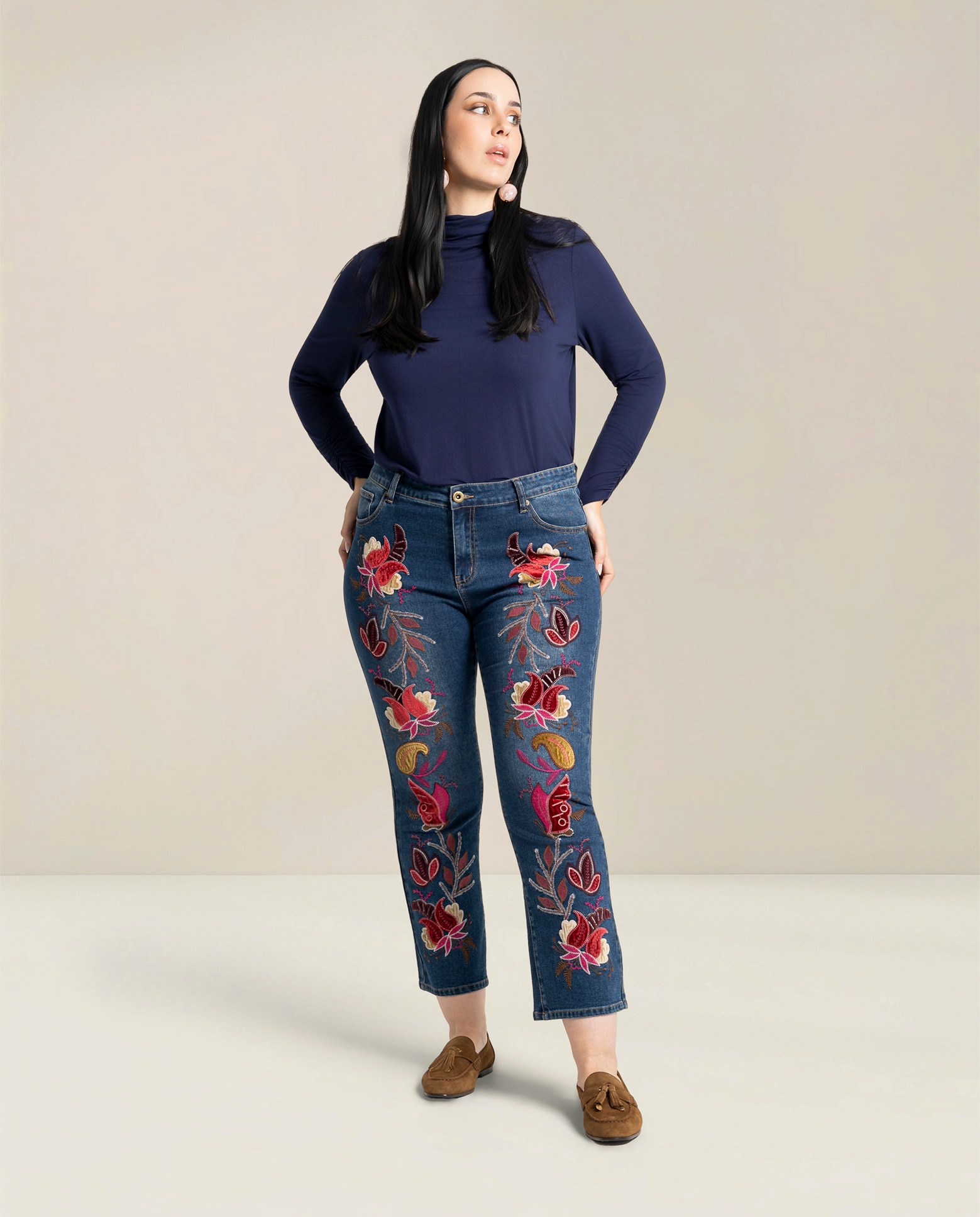 Pantalon denim con bordados y parches - October - Azul Azul-1