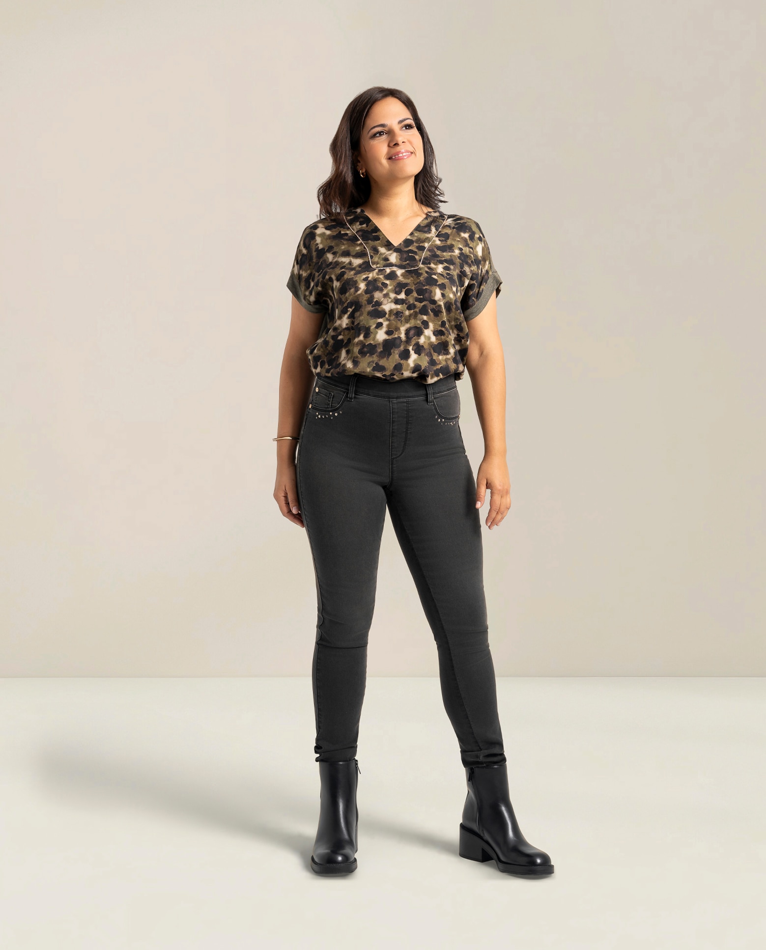 Jegging push up ajustado con detalle en bolsillos - October - Gris ceniza Gris ceniza-1