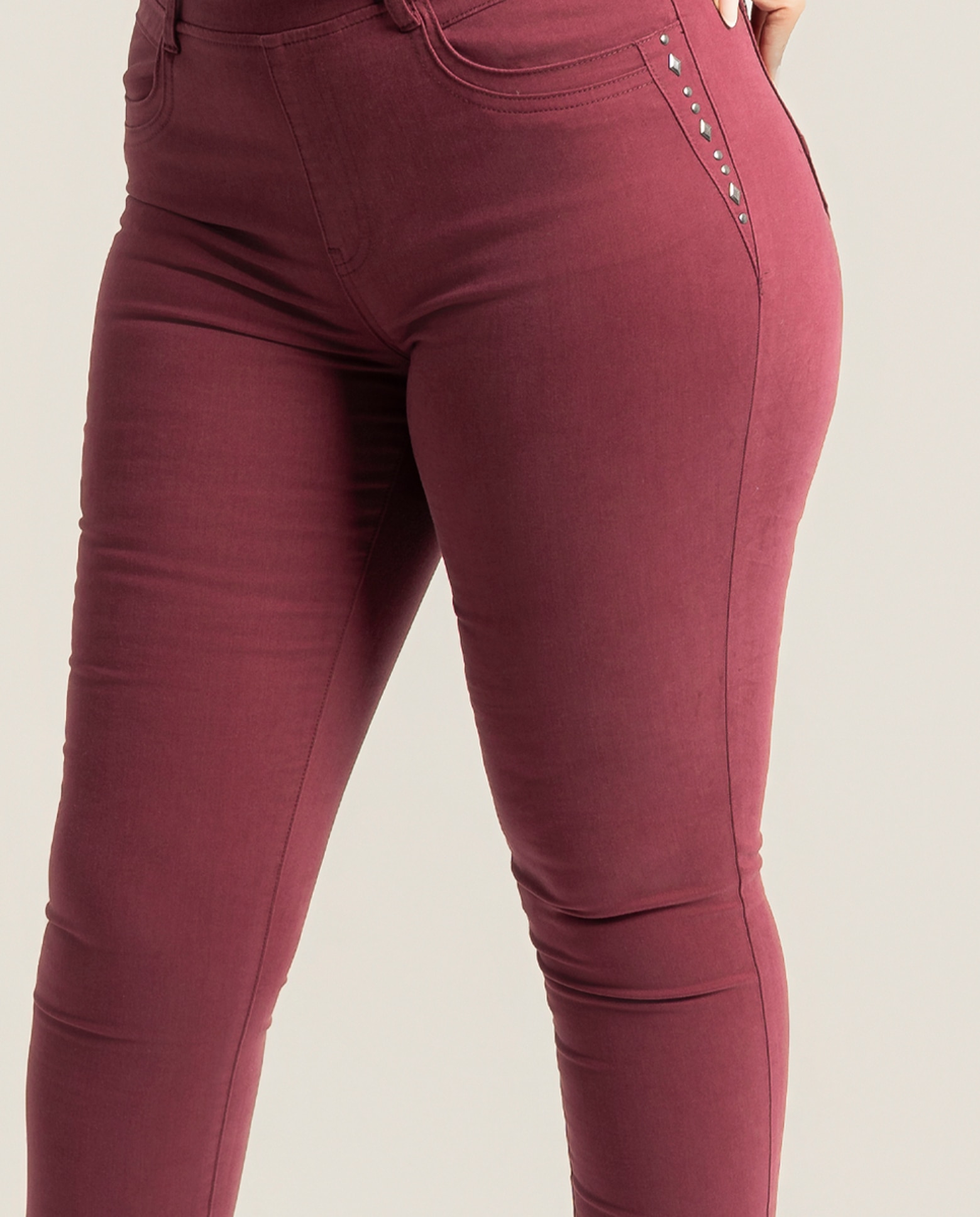 Legging ajustado con cinturilla elástica y tachuelas - October - Burdeos Burdeos-3