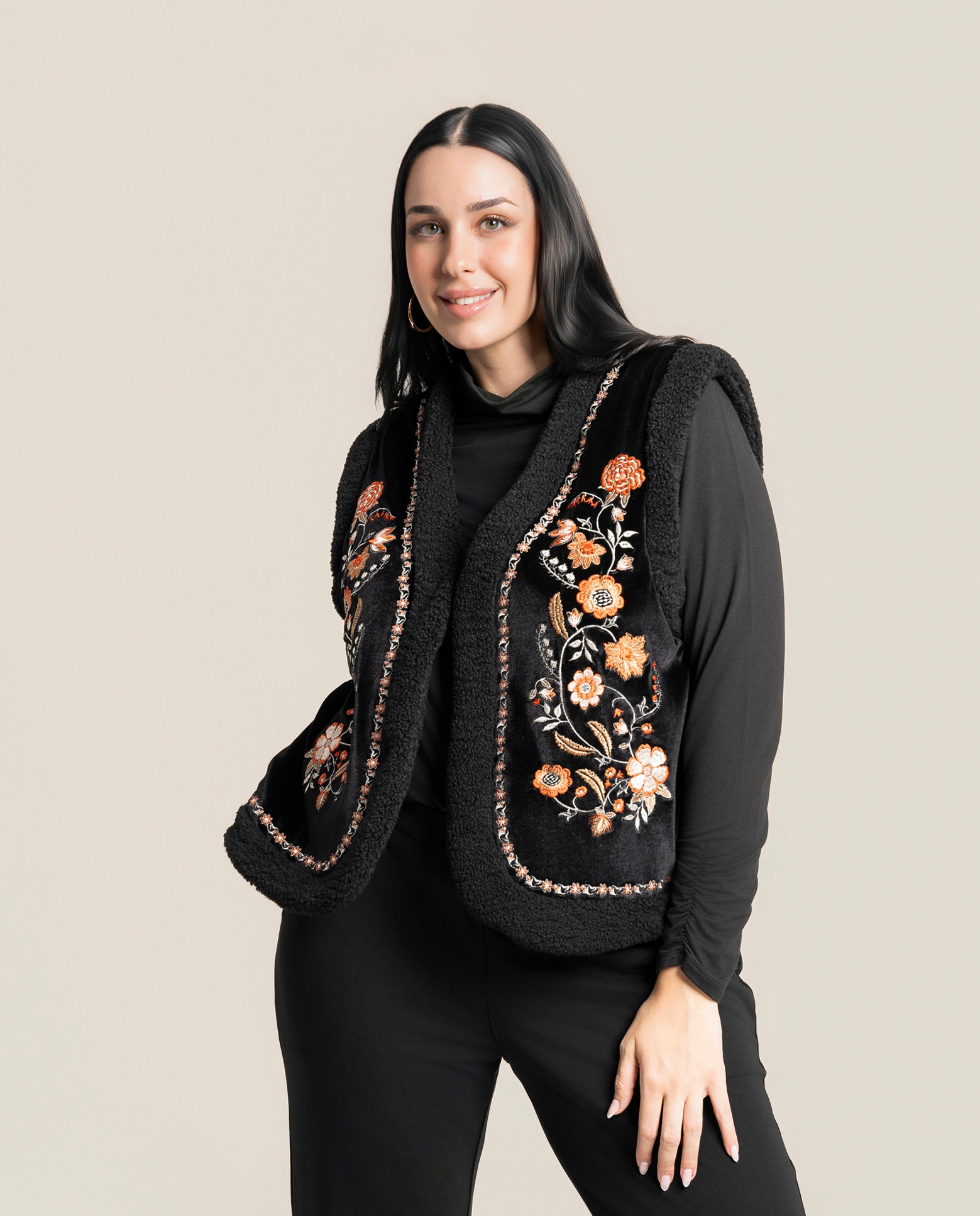 Chaleco de terciopelo bordado con pelo - October - Negro Negro-1