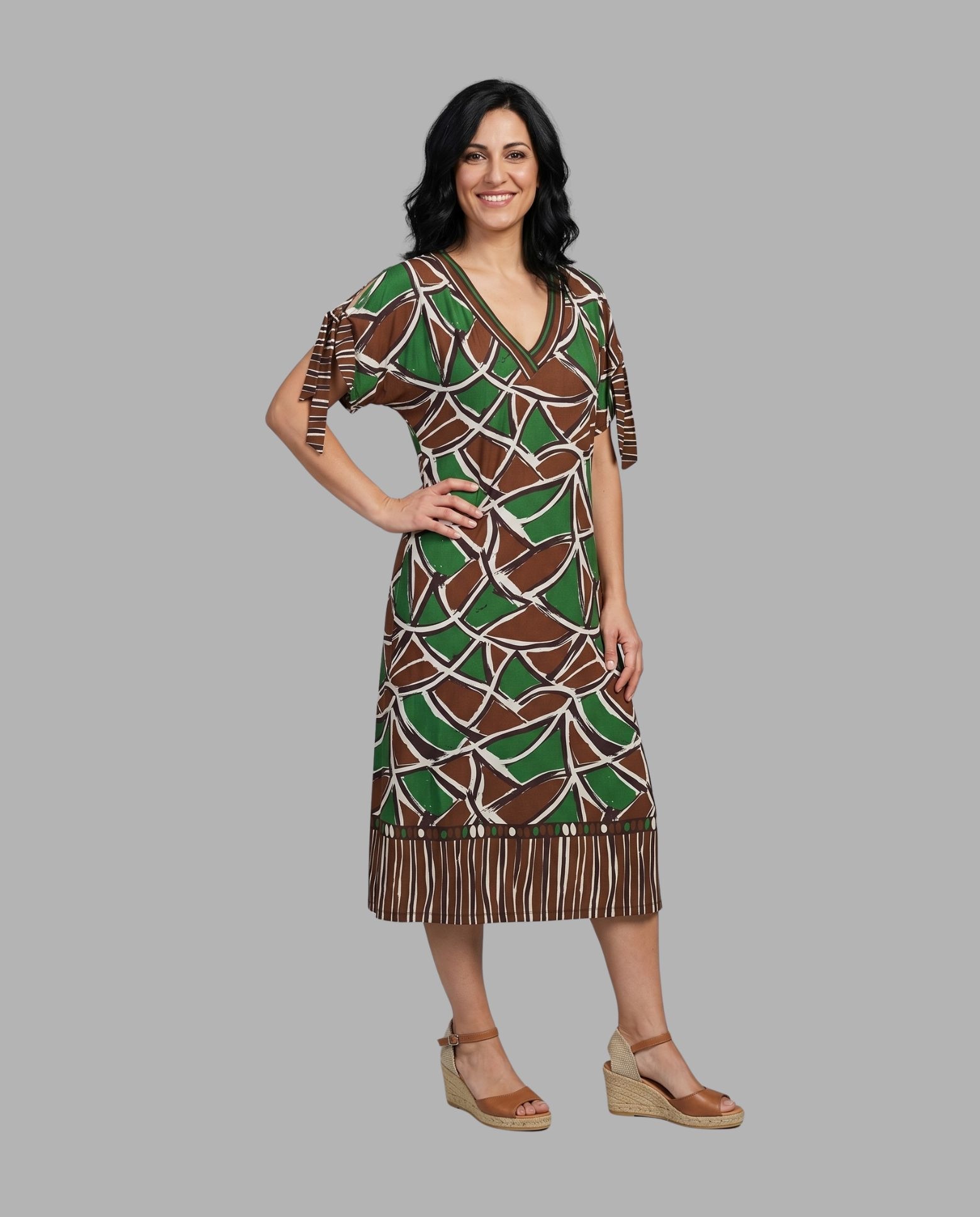 Imagen 0 de Vestido estampado escote pico Marrón