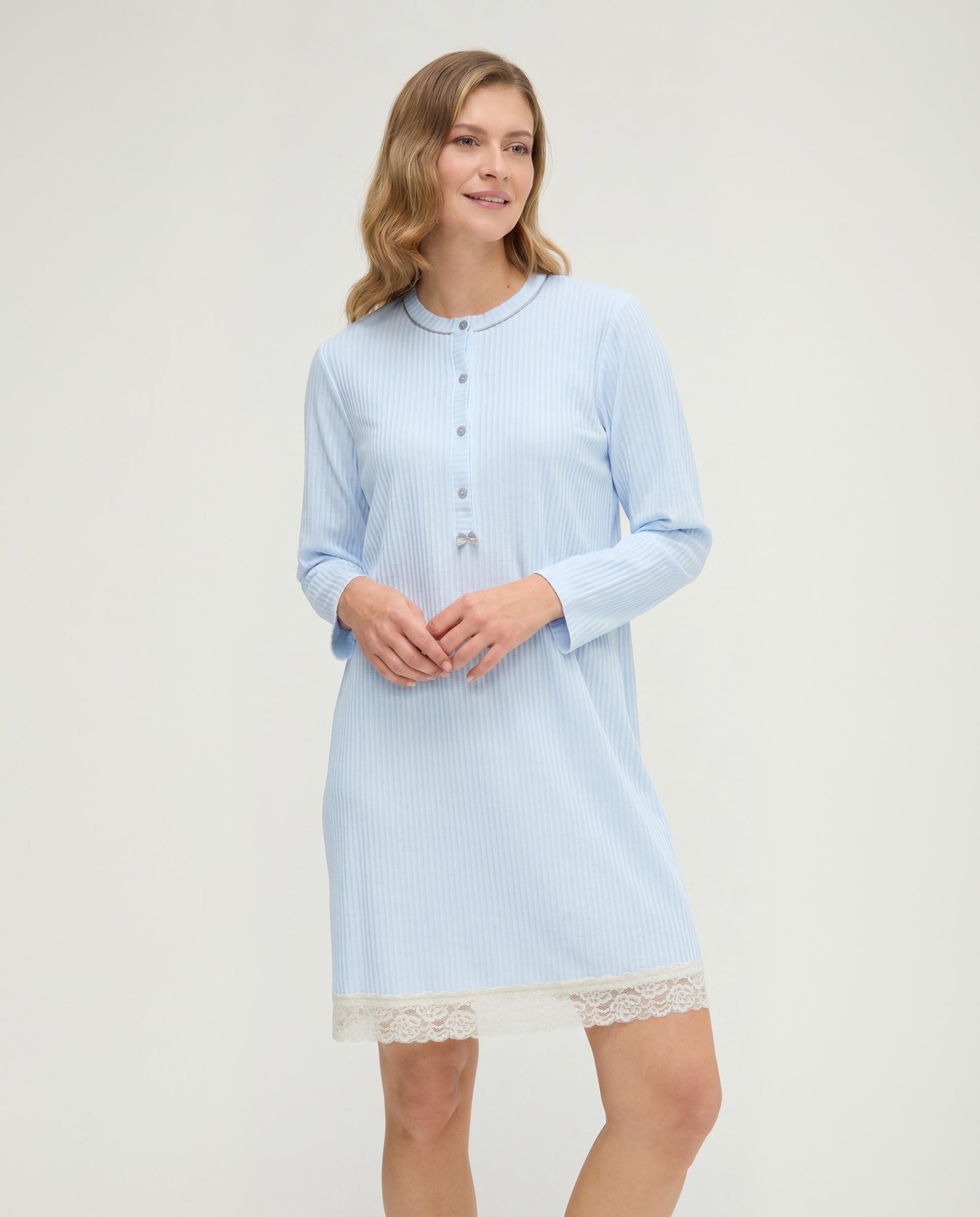 Imagen 0 de Camisón de mujer lencero puntilla manga larga Azul celeste