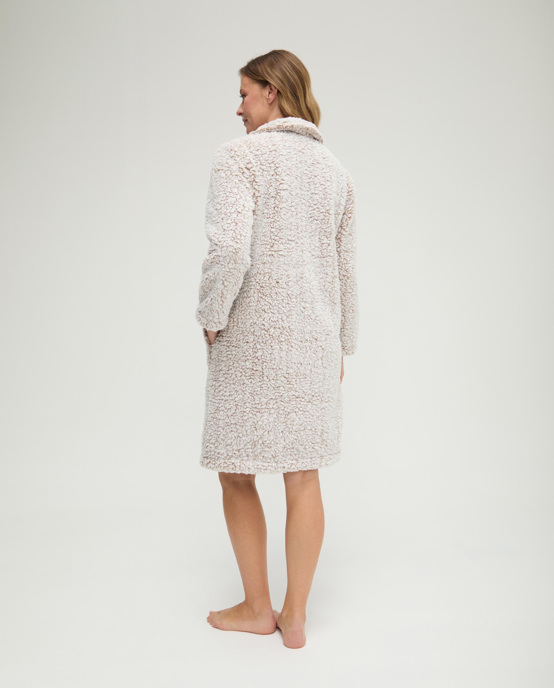 Imagen 2 de Bata de mujer borreguillo con botones - Lohe - Camel Camel