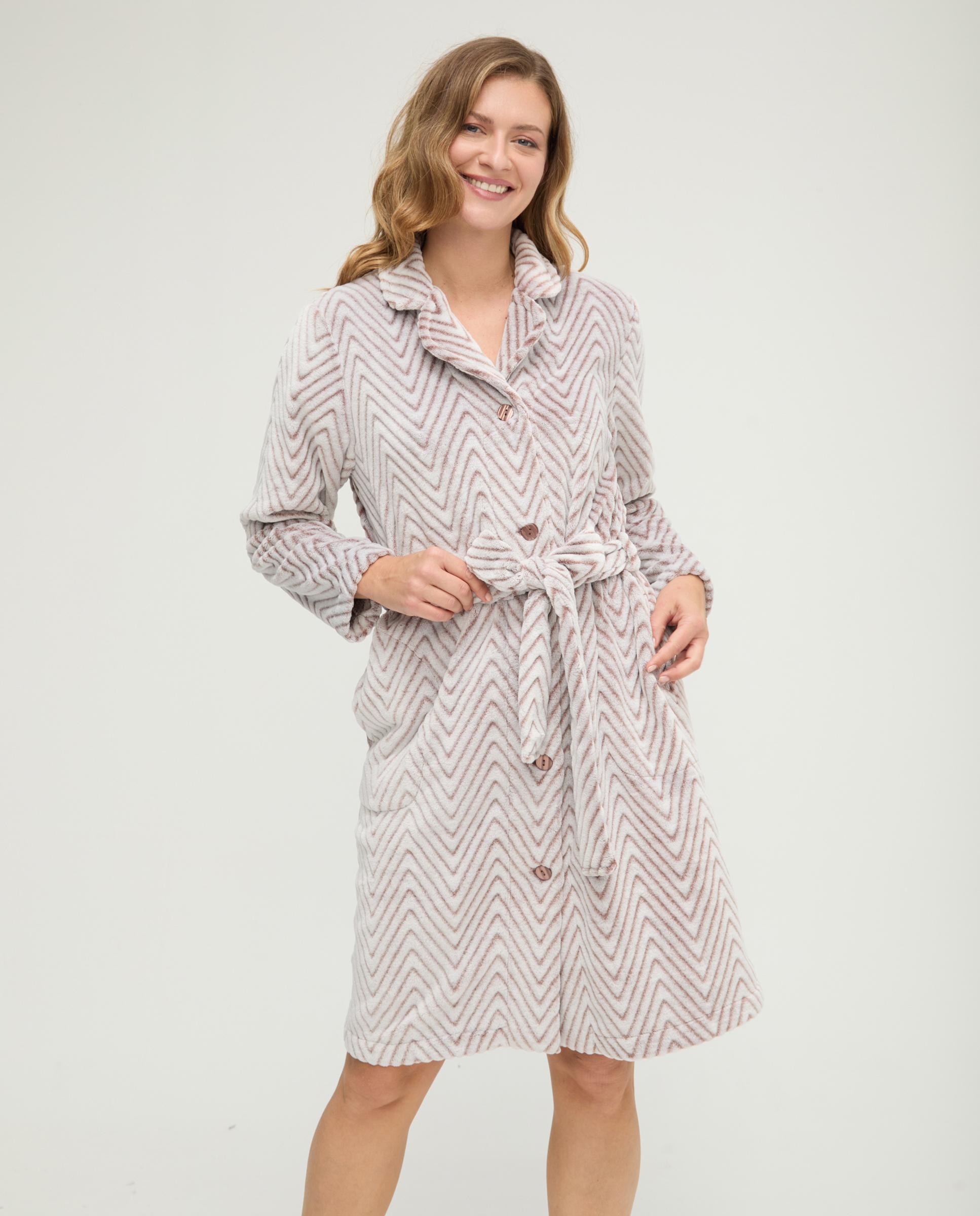 Imagen 1 de Bata de mujer jacquard botones Marrón