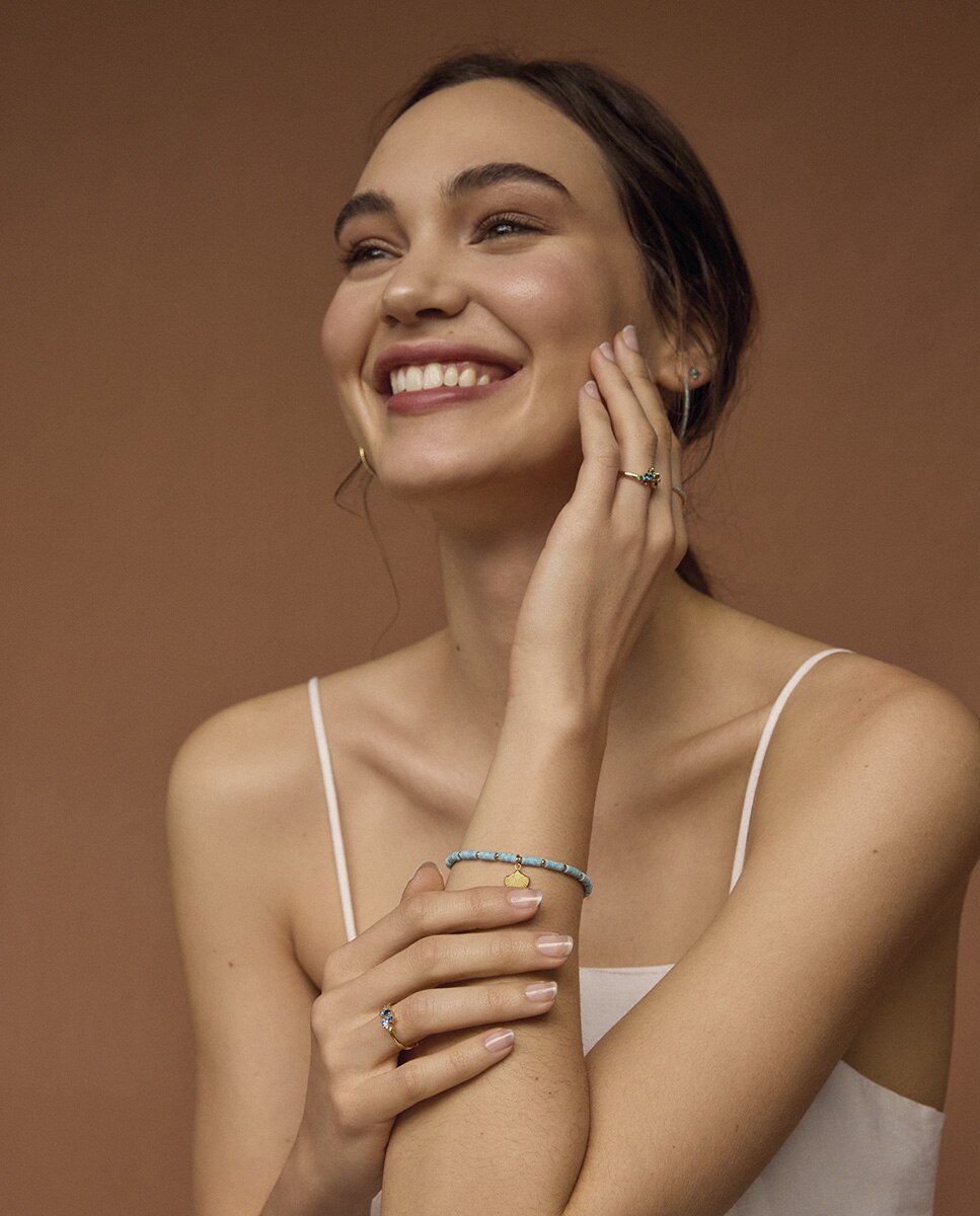 Pulsera trend de plata de ley bañada en oro con piedras azules y concha - Viceroy - Azul Azul-2