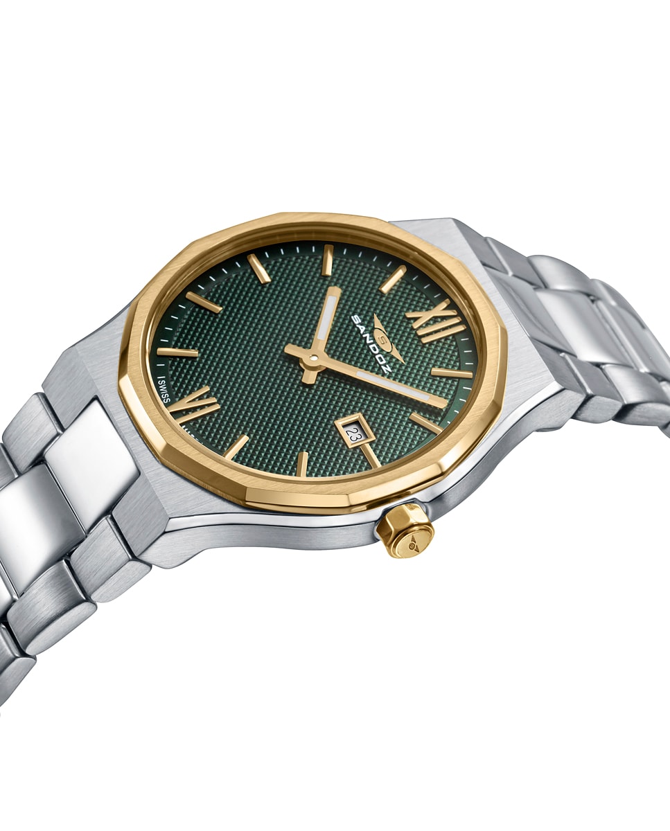 Reloj de mujer caja de acero con bisel Ip dorado y brazalete de