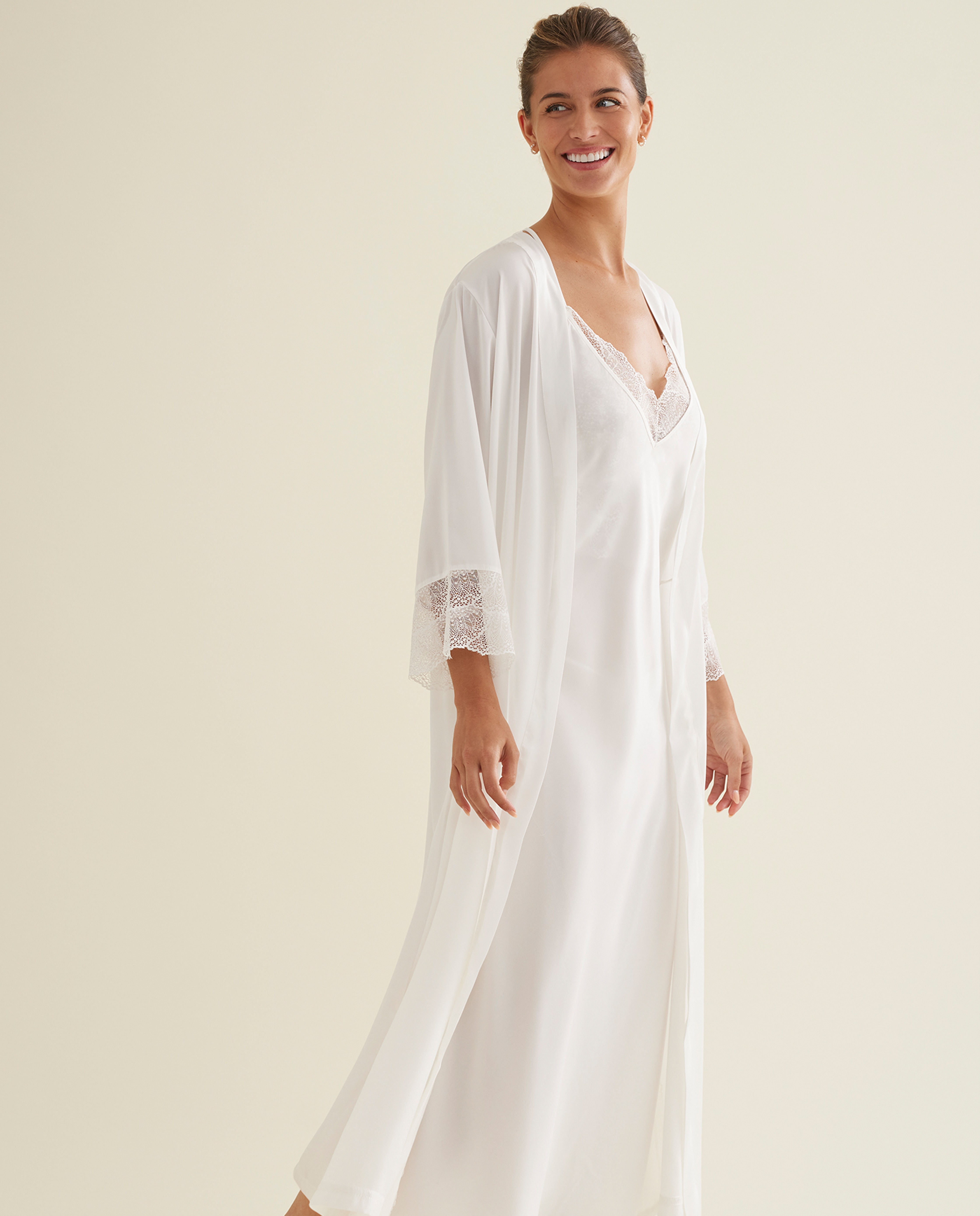 Bata de mujer lencera larga