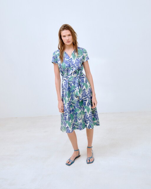 Imagen 0 de Vestido estampado con cinturón de lazo