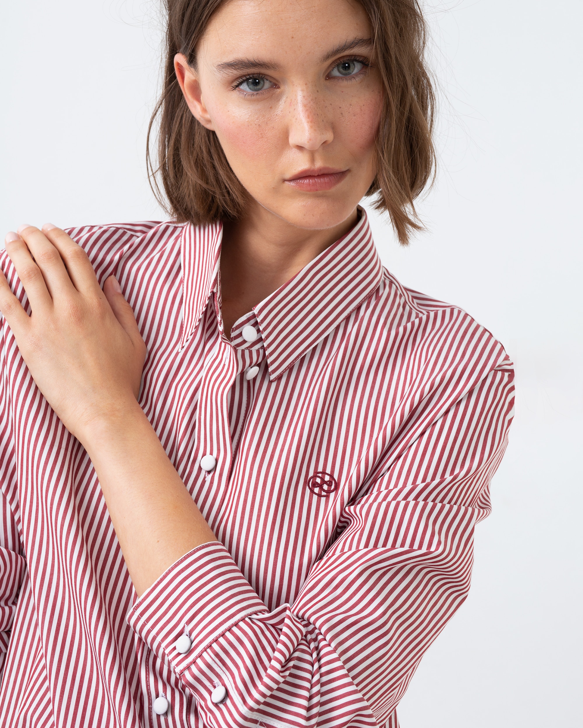 Camisa de mujer manga larga con cuello camisero - Lasserre - Granate Granate-2