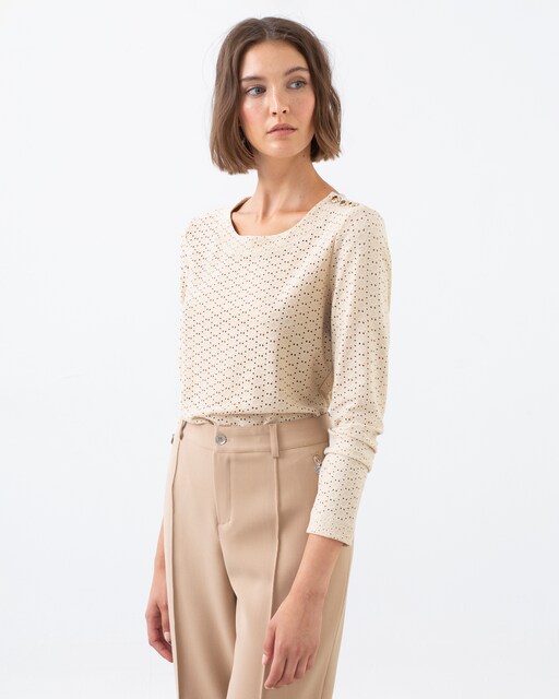 Imagen 0 de Camiseta de mujer con detalle de botones en hombro y cuello redondo