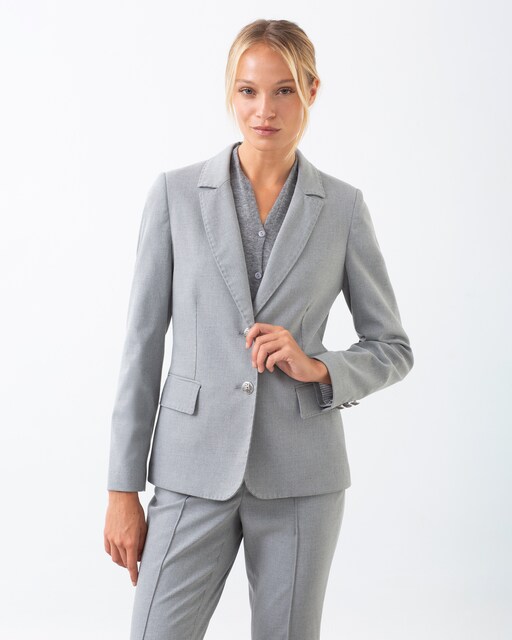 Imagen 0 de Blazer de mujer entallada con cuello solapa