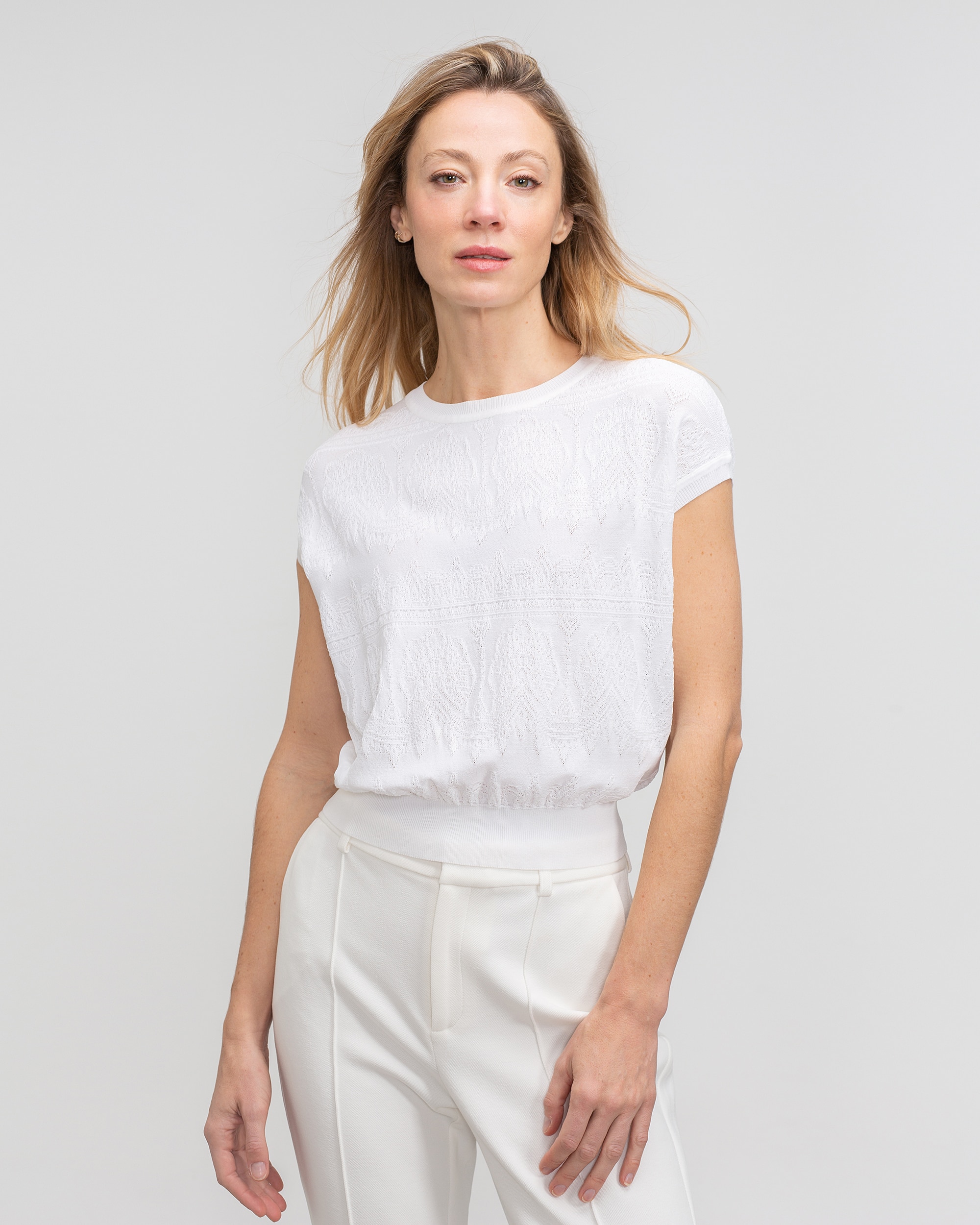 Imagen 0 de Camiseta de mujer con cuello cerrado redondo Blanco