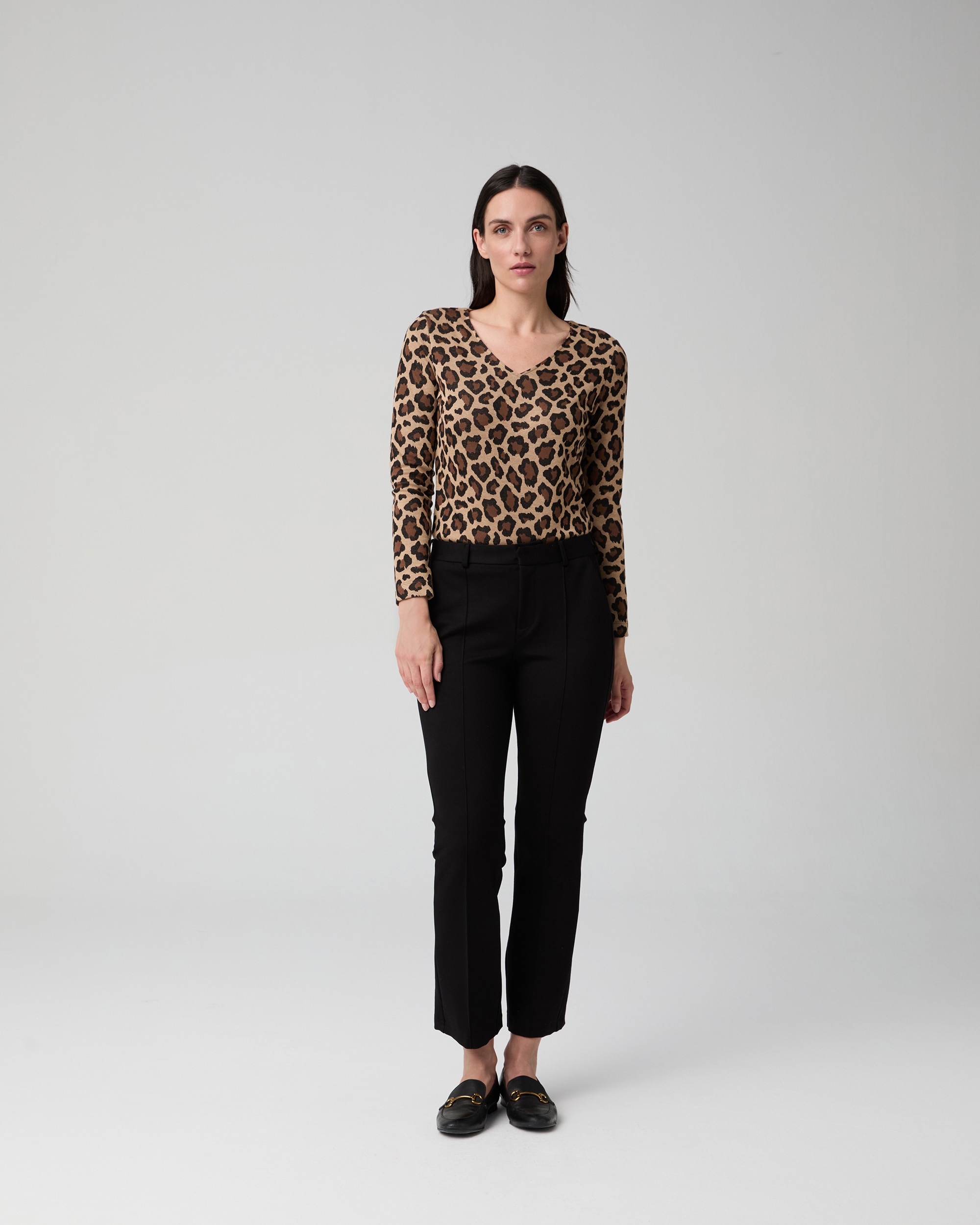 Imagen 0 de Pantalón de mujer de tiro alto con bolsillo francés Negro