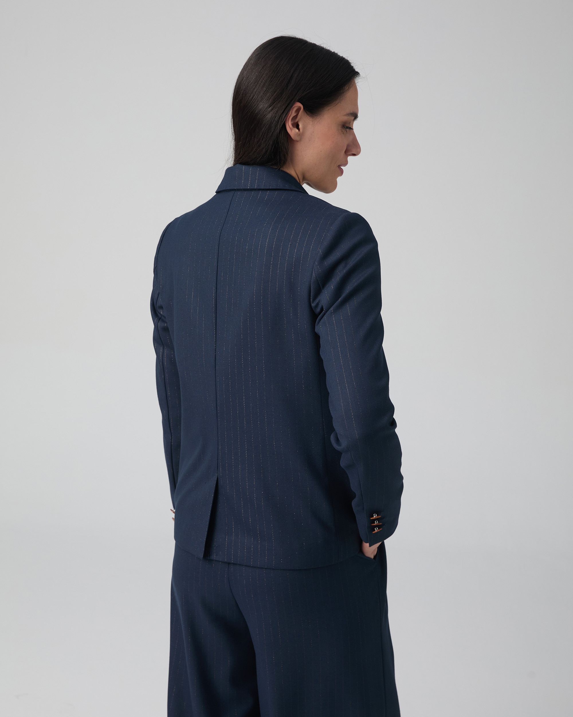 Blazer de mujer detalle botones en los puños y bolsillos - Lasserre - Azul Azul-2