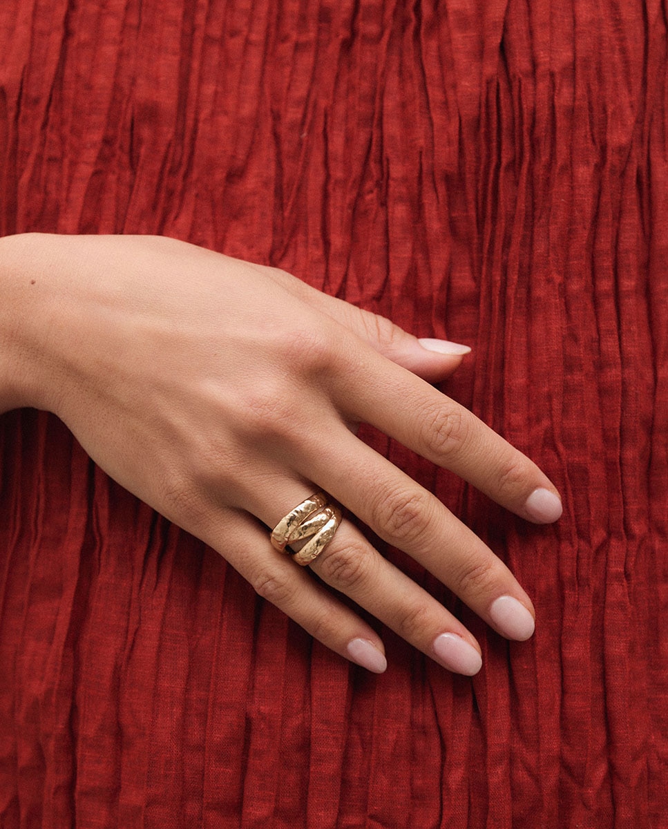 Imagen 2 de Anillo cruzado raice de maría g de jaime bañado en oro de 18 kt - Vidal & Vidal - Dorado Dorado