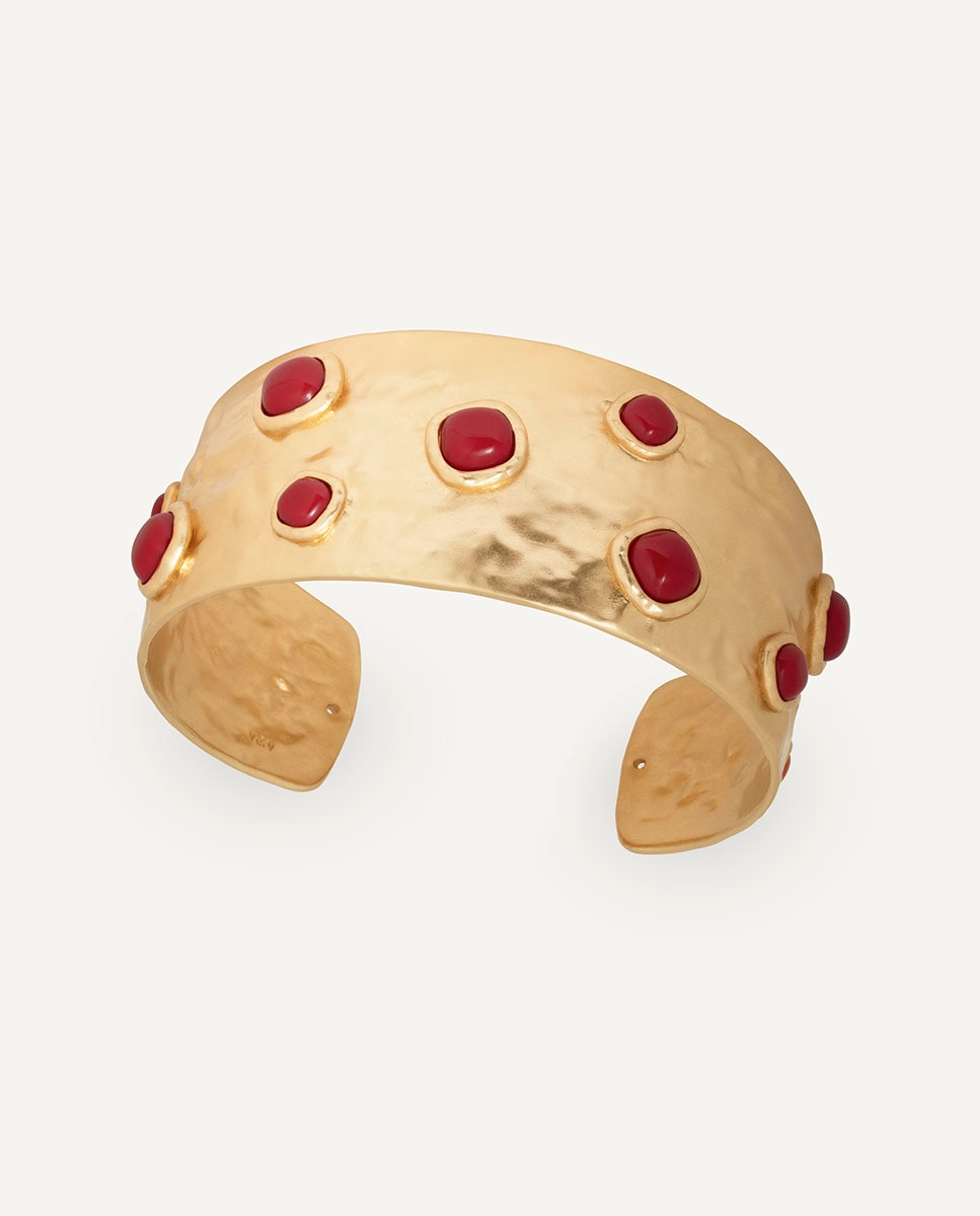Brazalete volumen zahara de maría g de jaime bañado en oro de 18 kt con coral sintético rojo