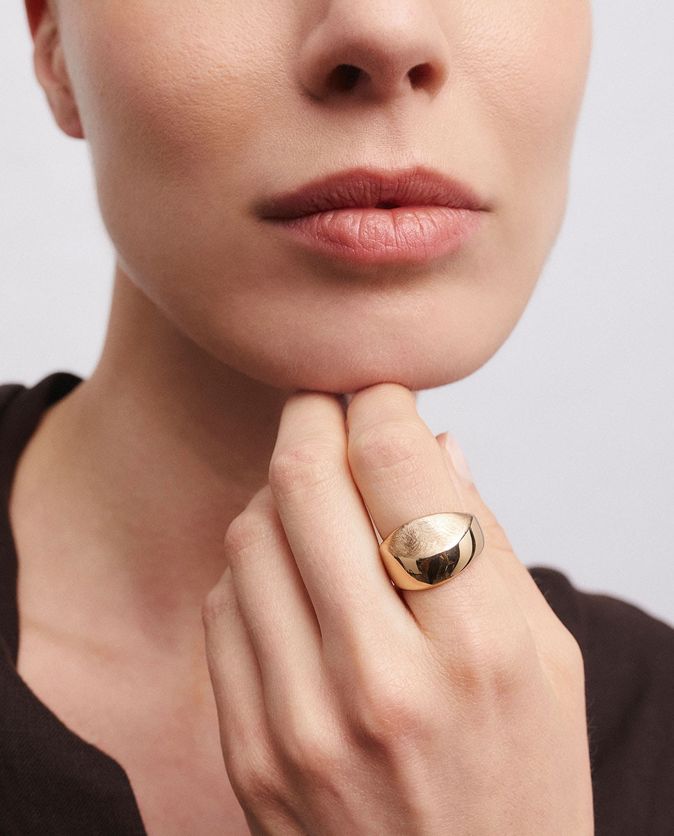 Imagen 2 de Anillo ancho toffee bañado en oro de 18 kt - Vidal & Vidal - Dorado Dorado