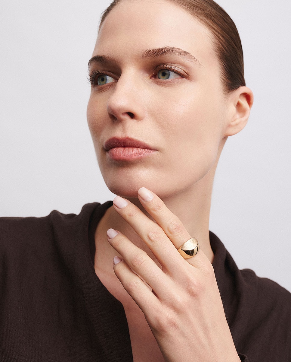 Imagen 3 de Anillo ancho toffee bañado en oro de 18 kt - Vidal & Vidal - Dorado Dorado